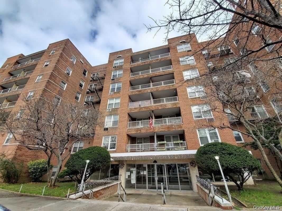 60-11 Broadway Unit: 5E, Woodside