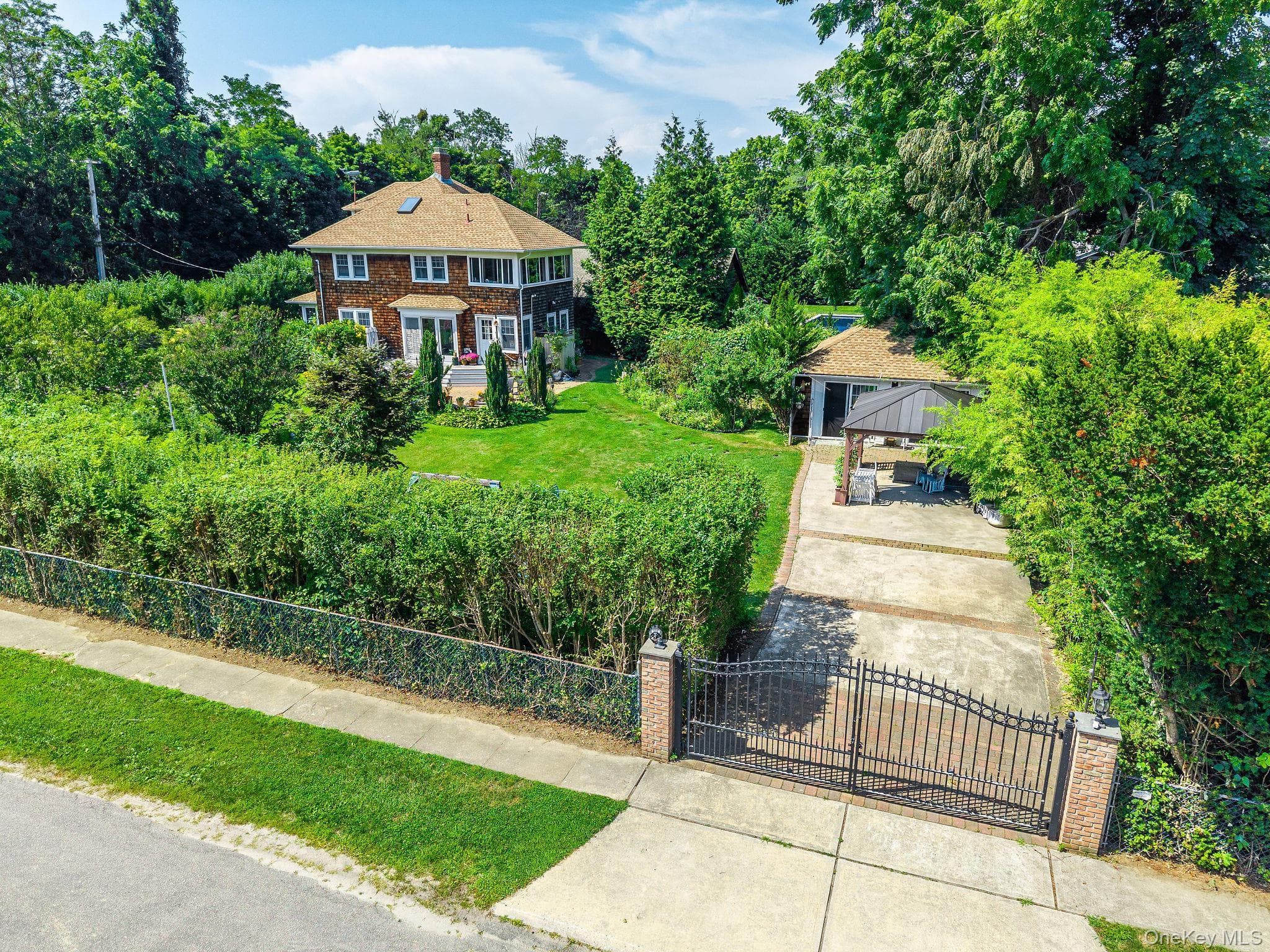 1025 9th Street, Greenport