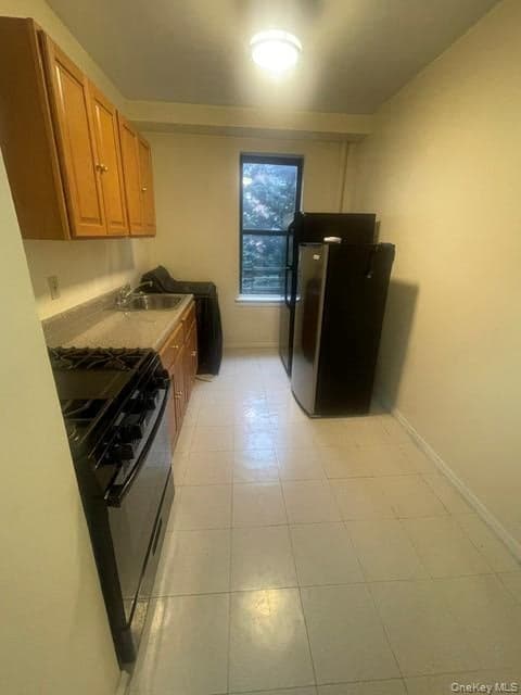 2167 Crotona Avenue Unit: 2I thumbnail 2