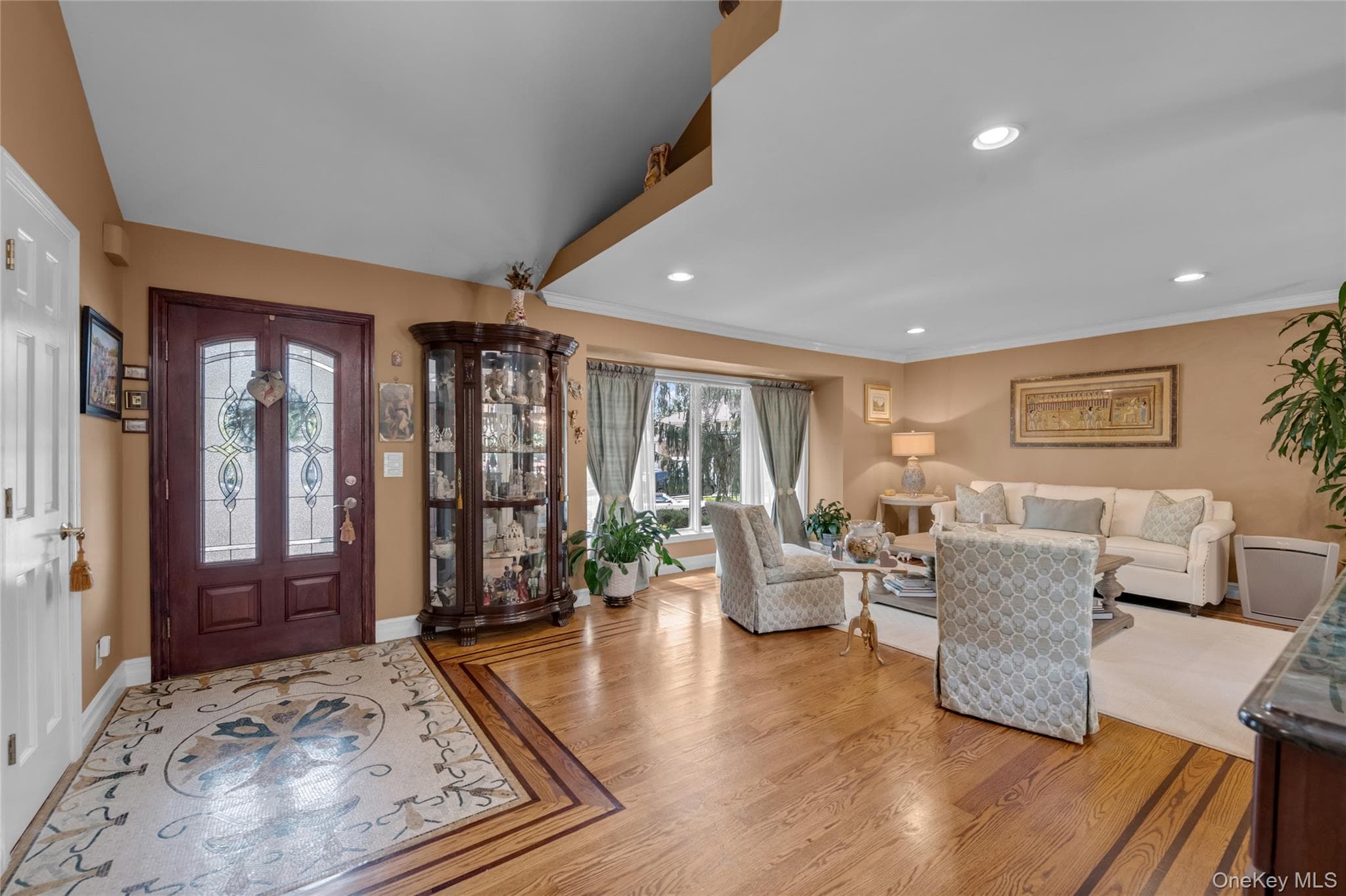 936 Stratford Court thumbnail 3