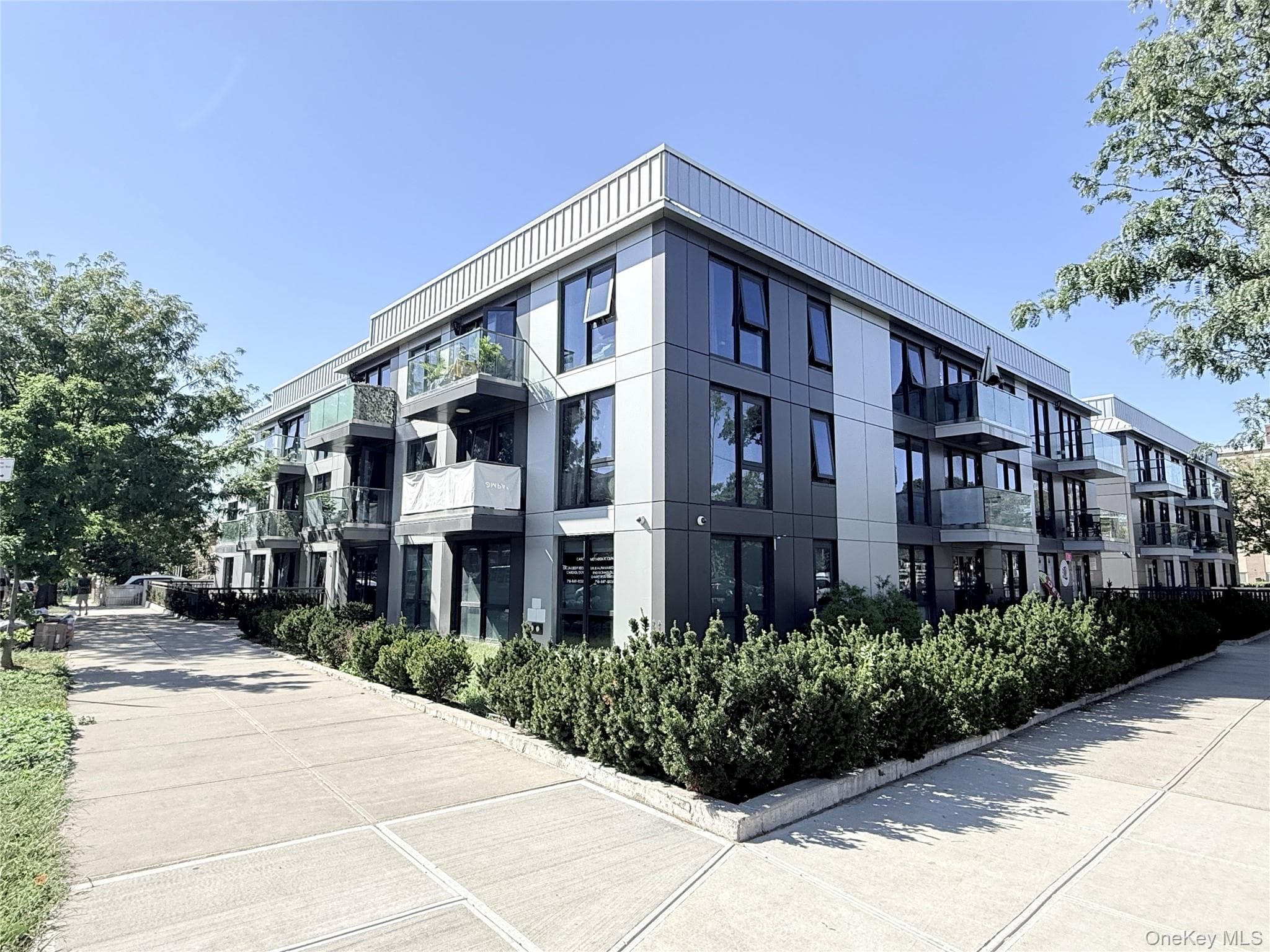 15353 77th Avenue Unit: 3C photo 1