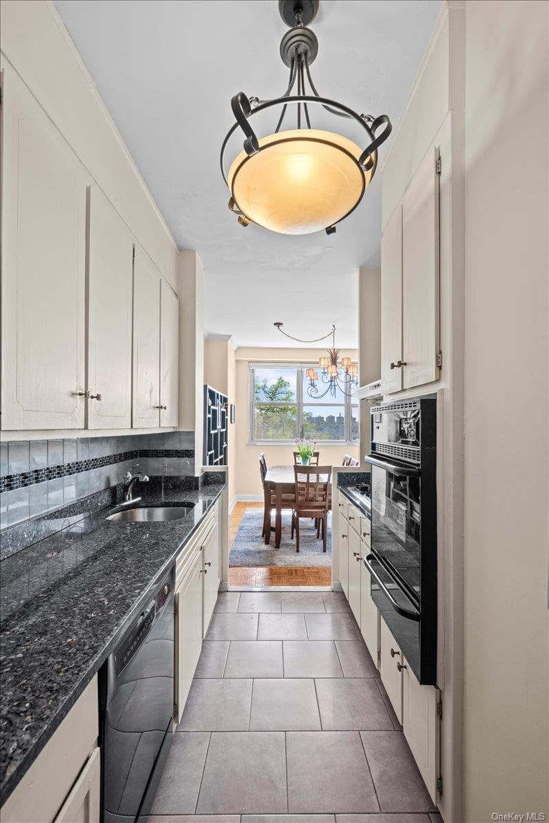 555 Kappock Street Unit: 2T thumbnail 6