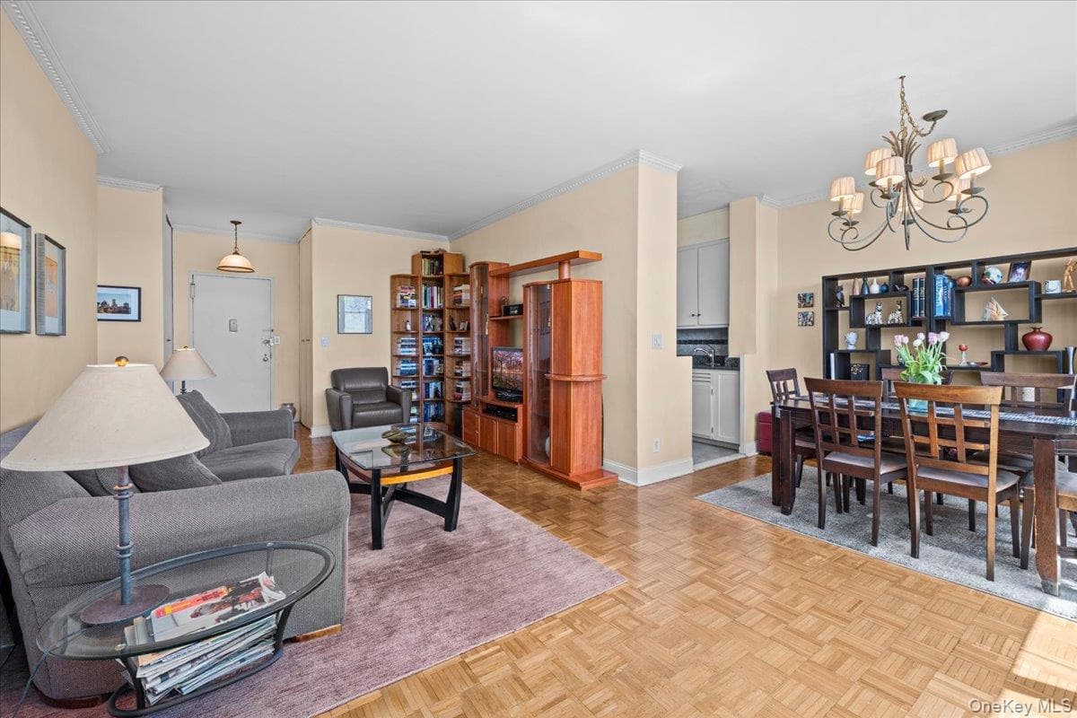 555 Kappock Street Unit: 2T thumbnail 2