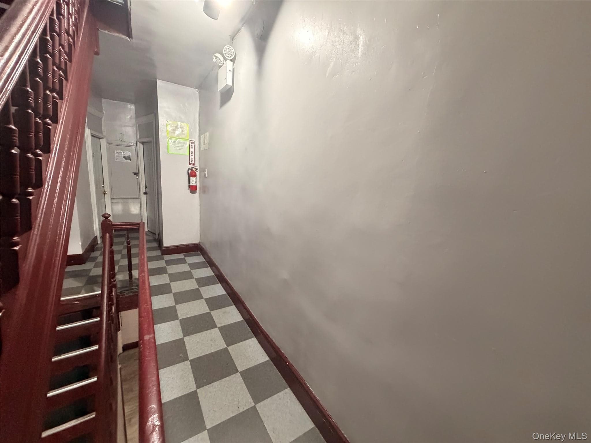 433 Wyona Street thumbnail 5
