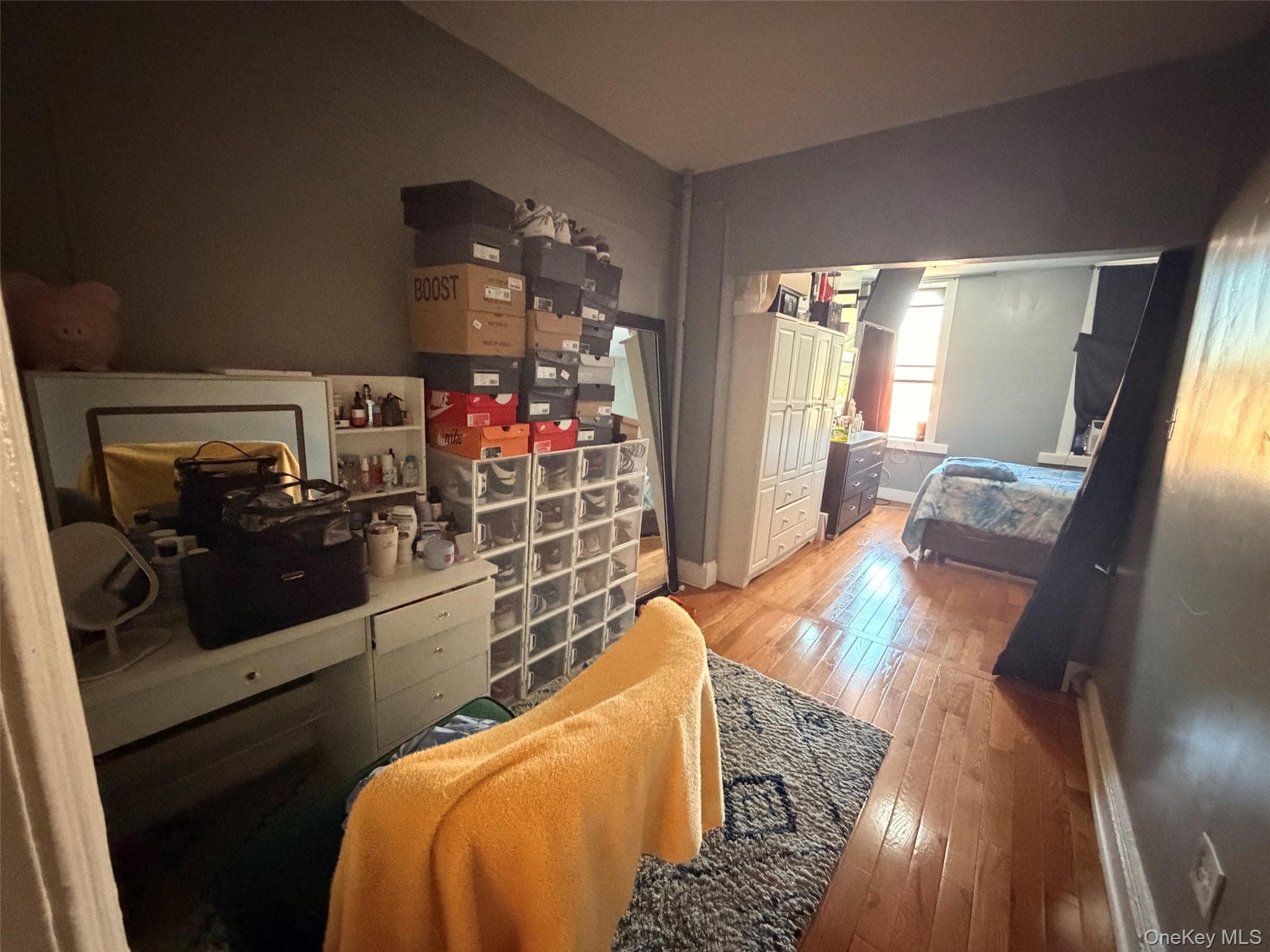 433 Wyona Street thumbnail 9