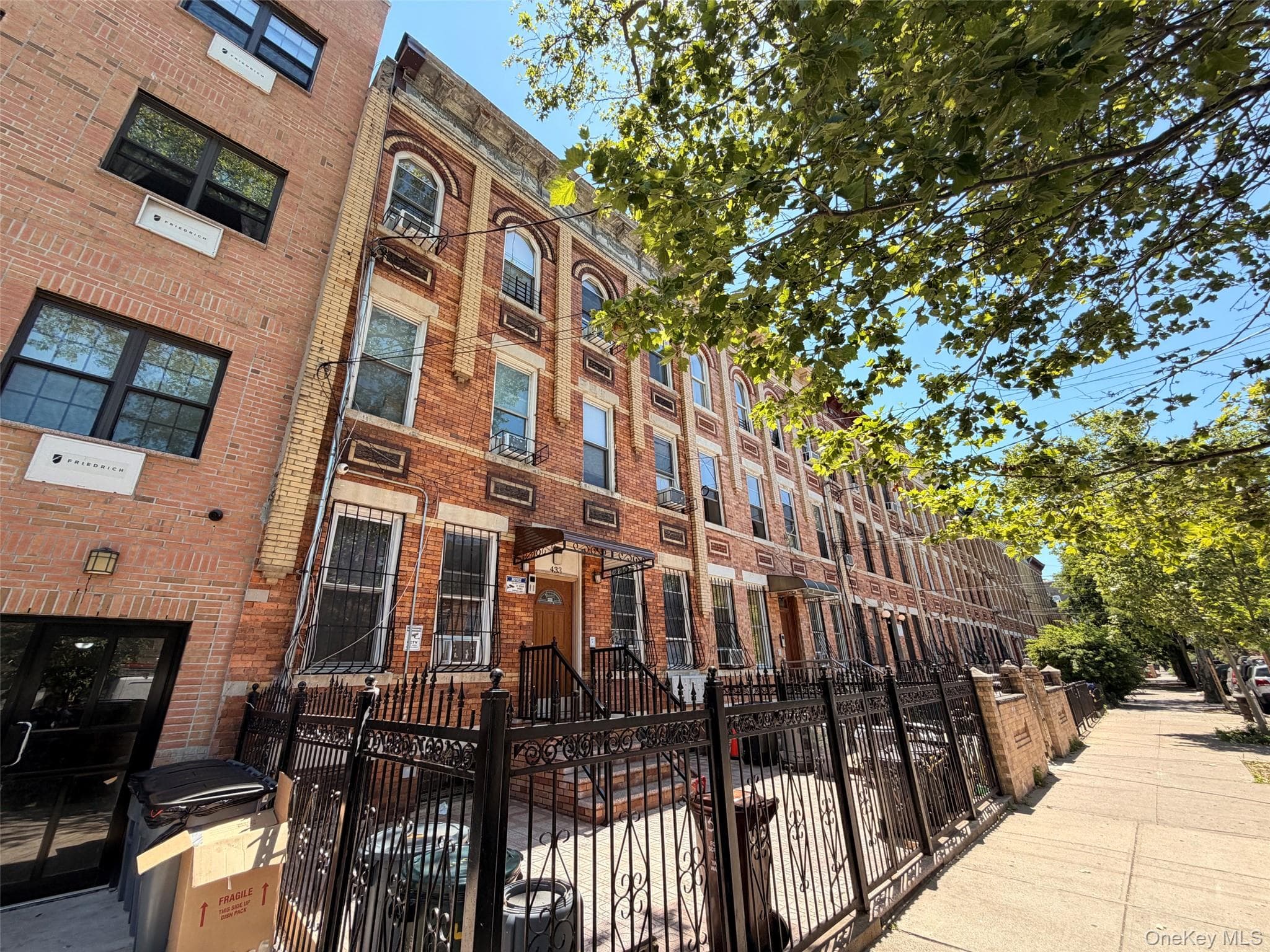 433 Wyona Street thumbnail 3