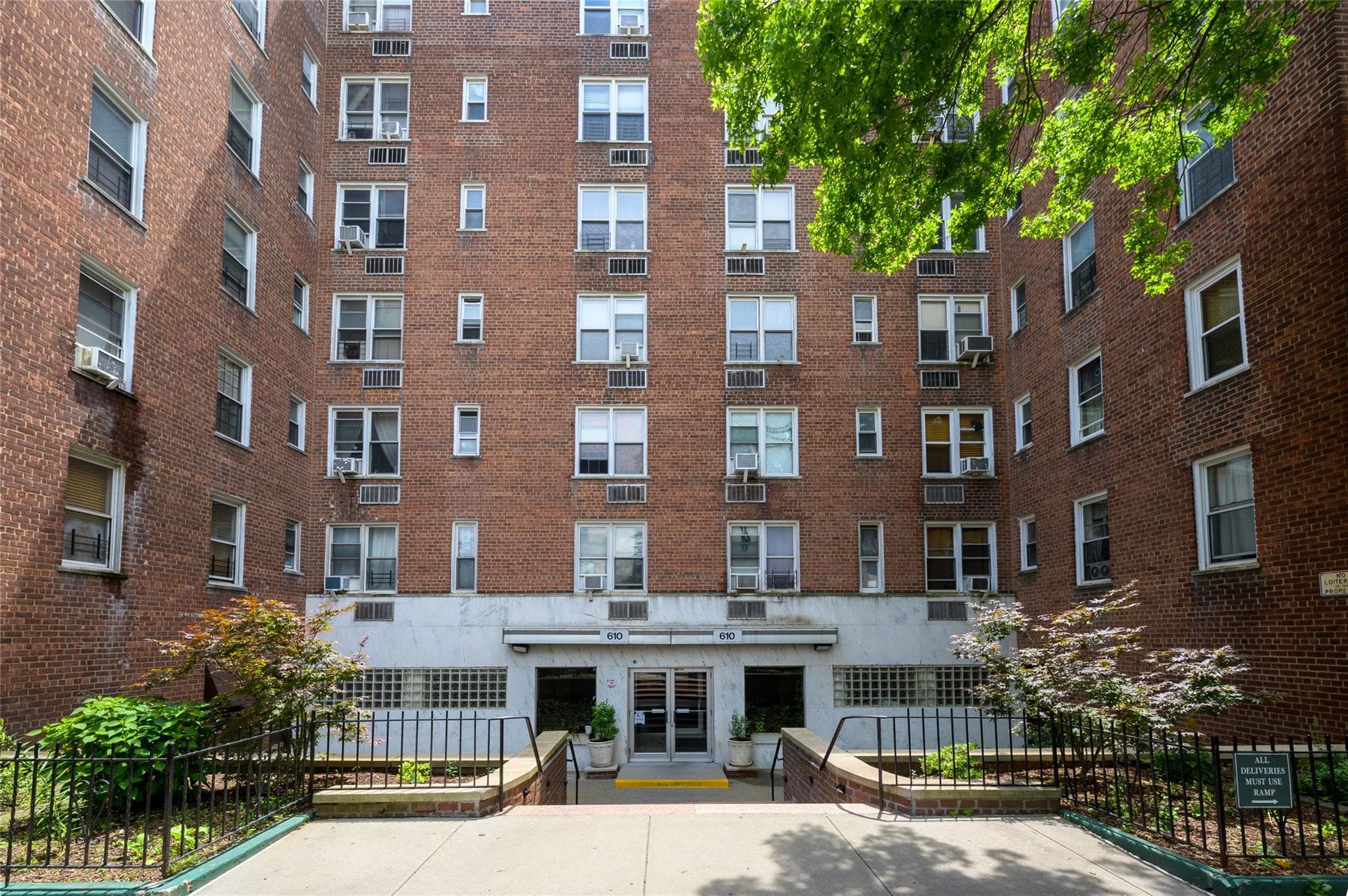 610 Waring Avenue Unit: 5F photo 1