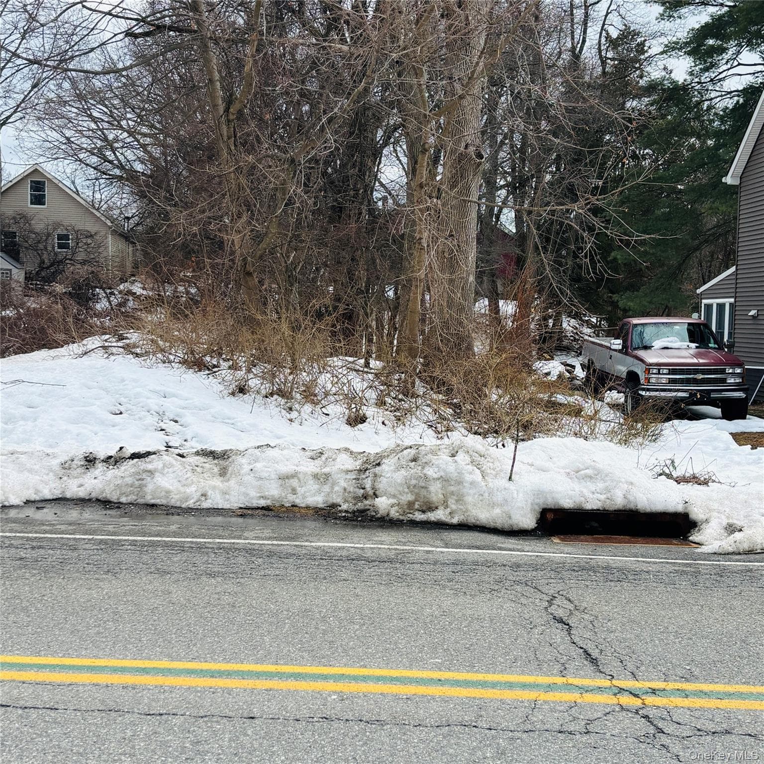 Between 229 and 231 Westchester Avenue thumbnail 2
