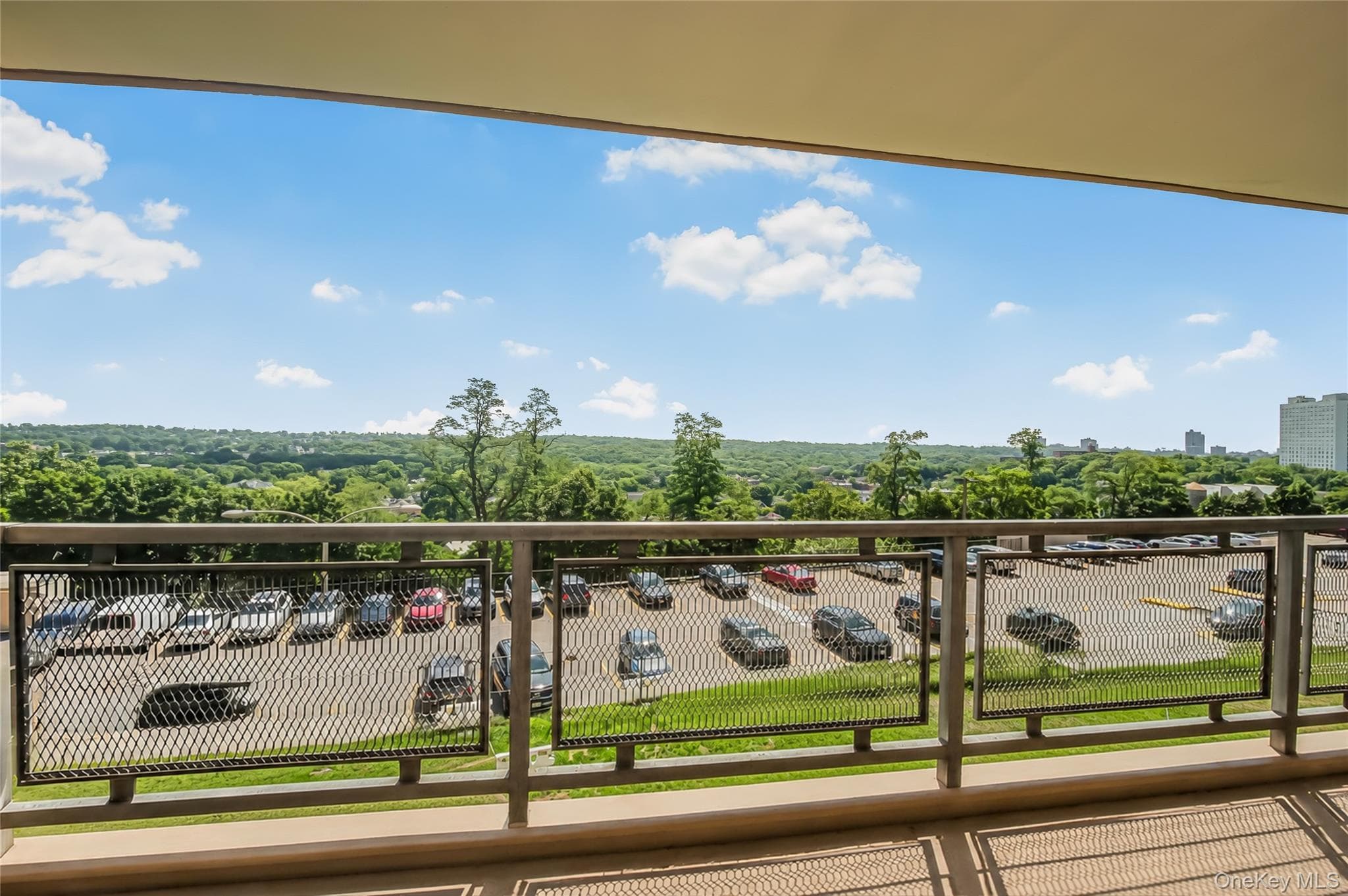 5900 Arlington Avenue Unit: 4G thumbnail 3