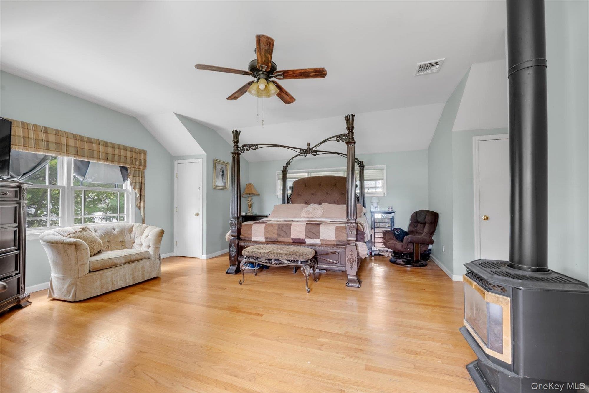 1361 Boxwood Drive thumbnail 19