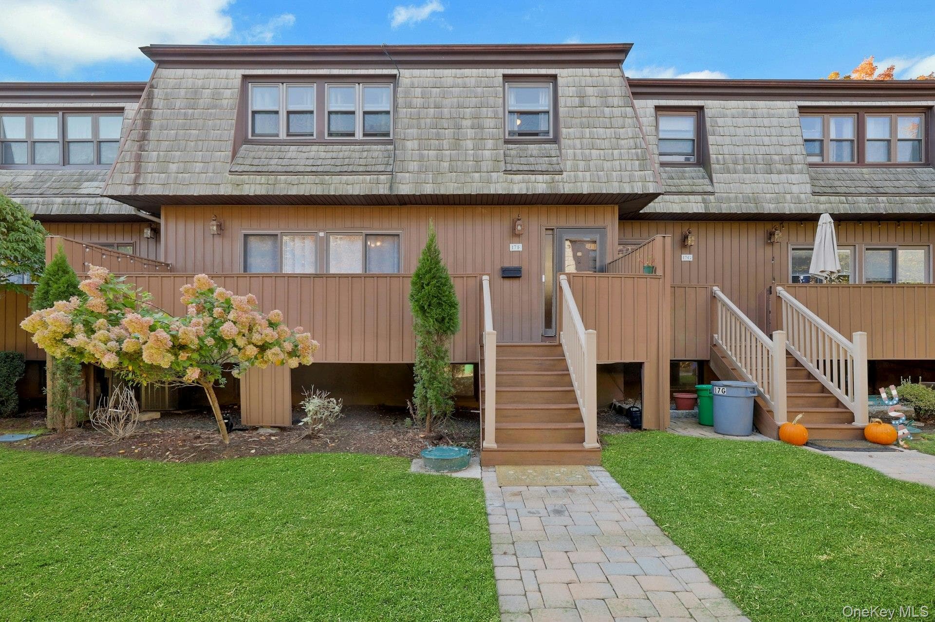17 Heritage Drive Unit: F, New City