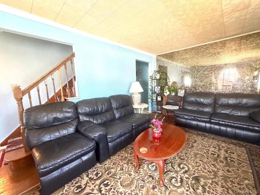 1112 Mckenna Place thumbnail 9