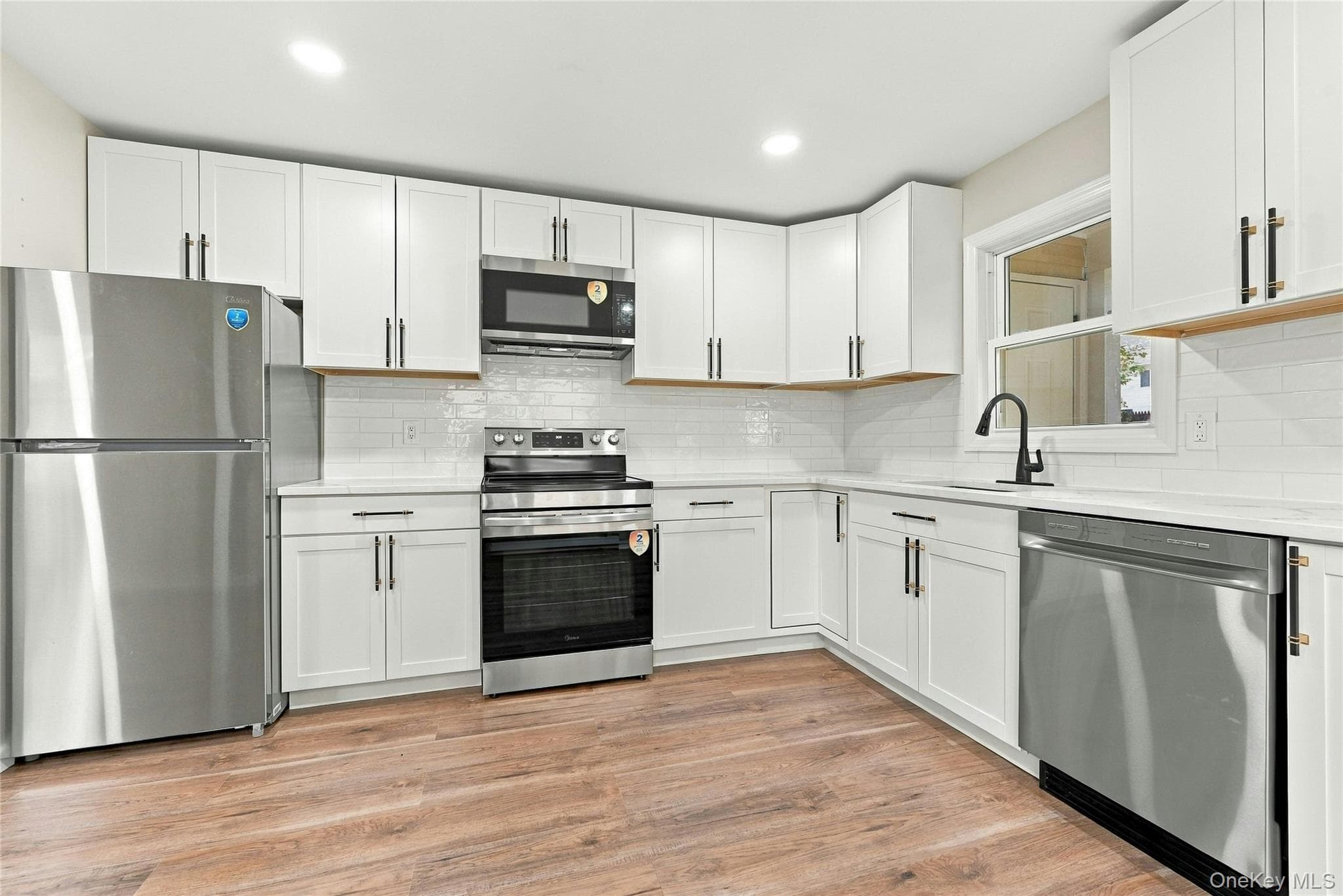 257 Edinburgh Drive thumbnail 16