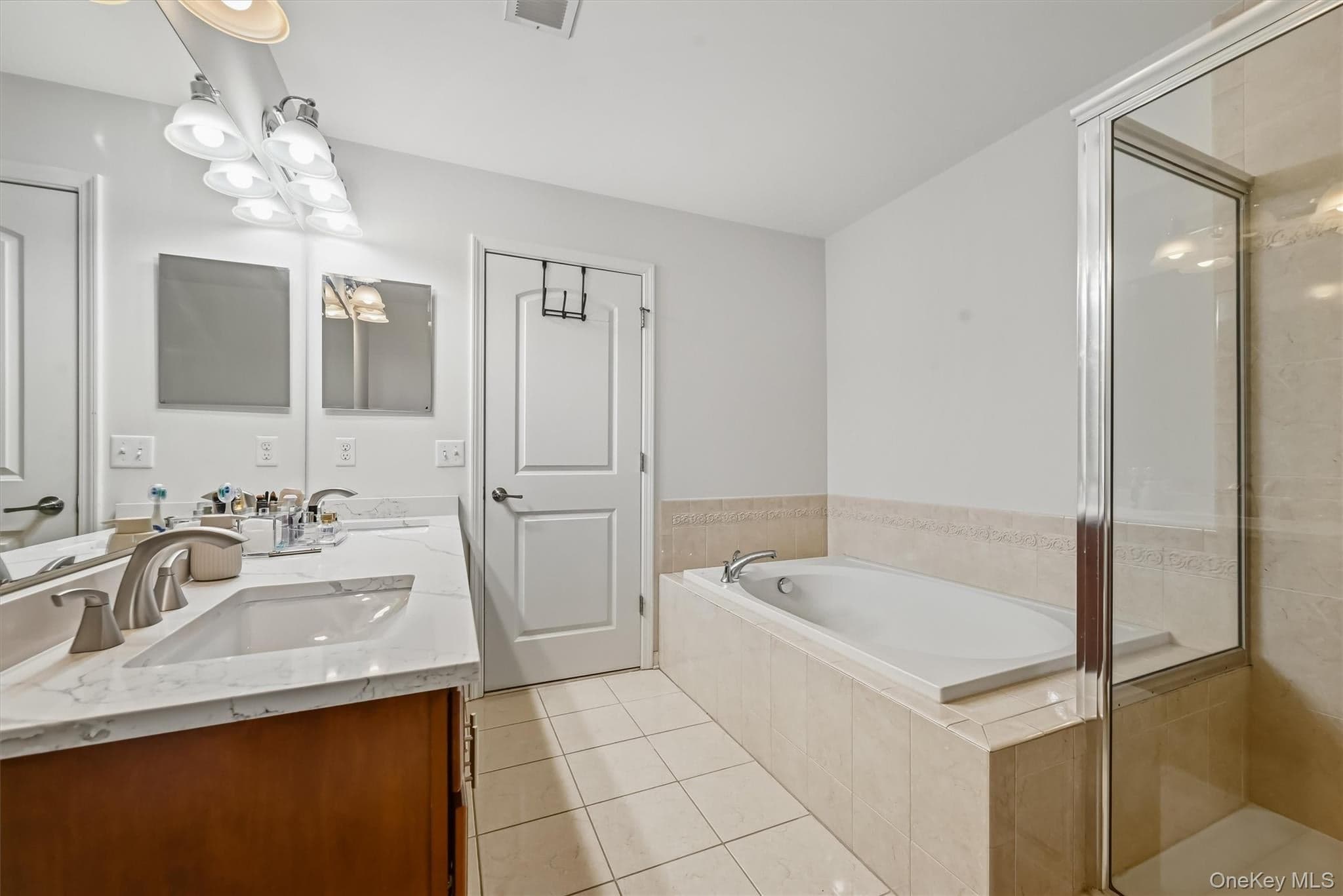 806 Hawthorn Way thumbnail 26