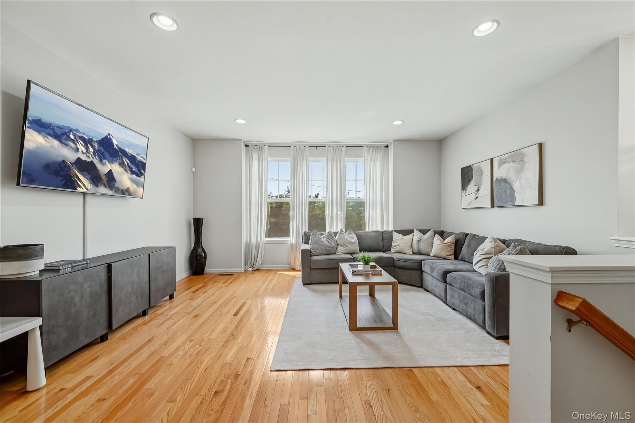 806 Hawthorn Way thumbnail 6