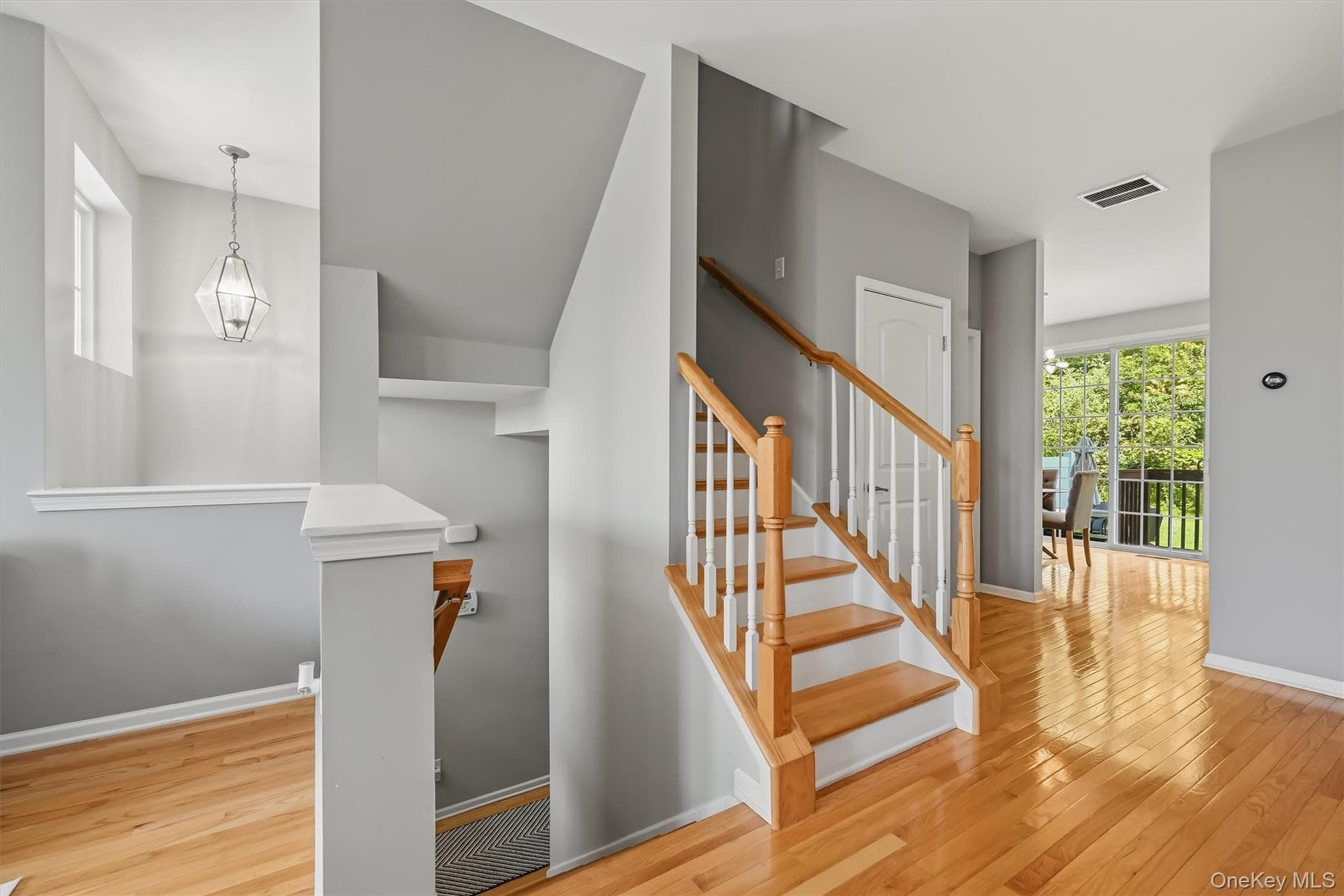 806 Hawthorn Way thumbnail 32