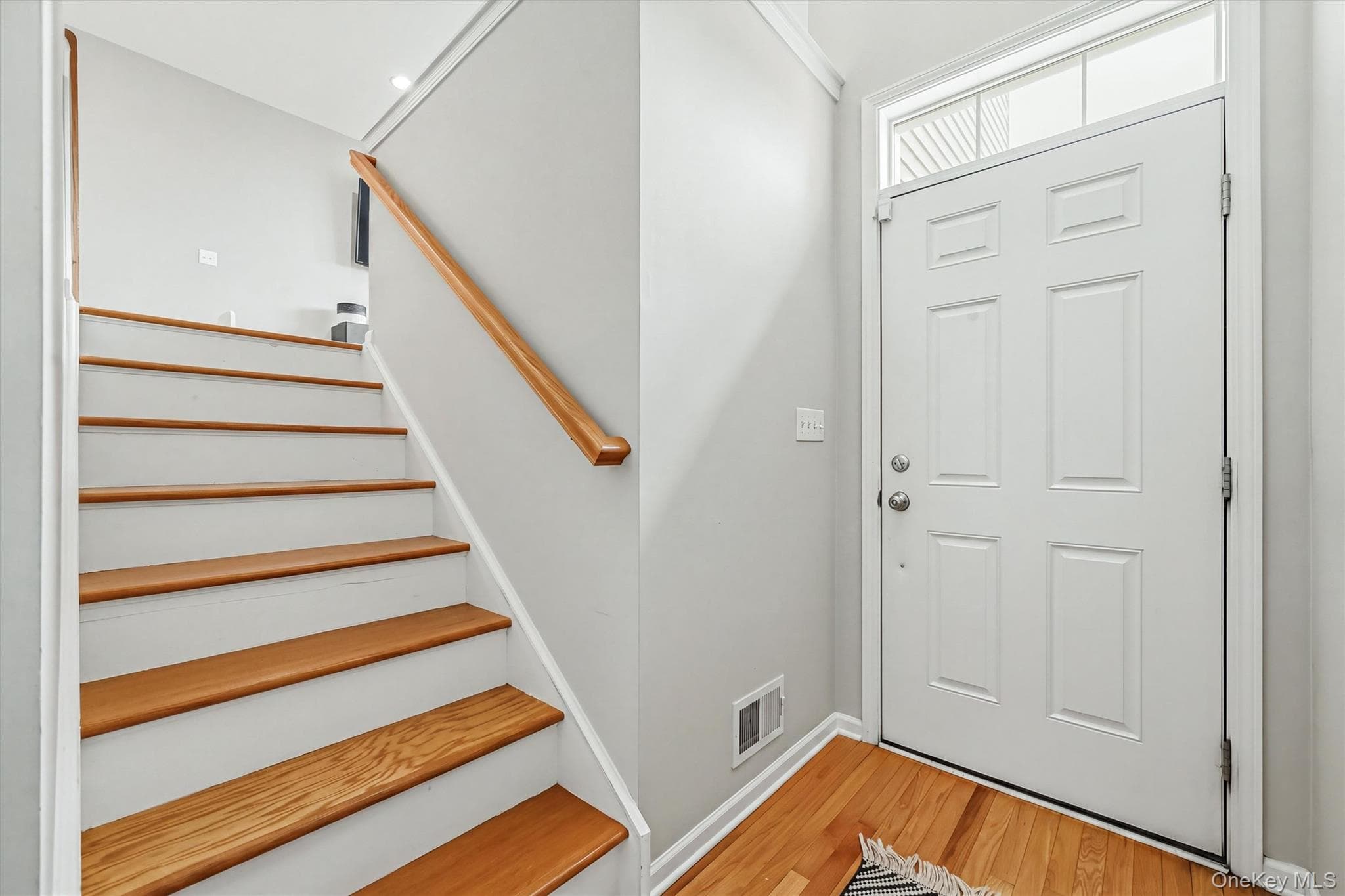 806 Hawthorn Way thumbnail 5
