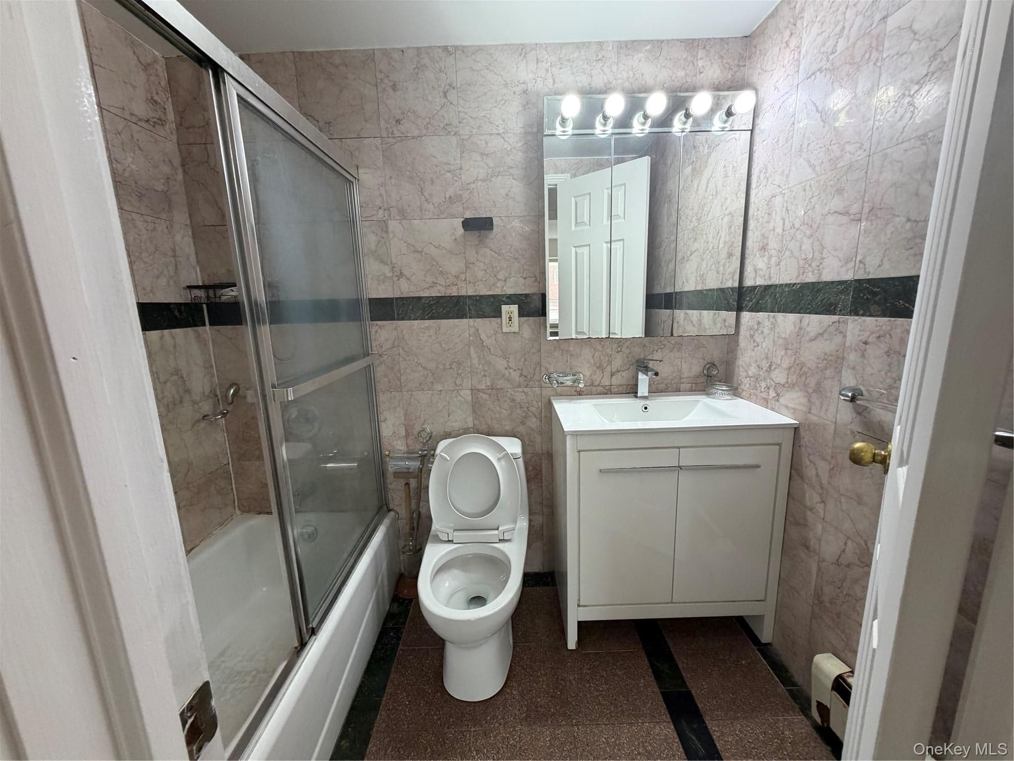 3451 Leavitt Street Unit: 3B thumbnail 11