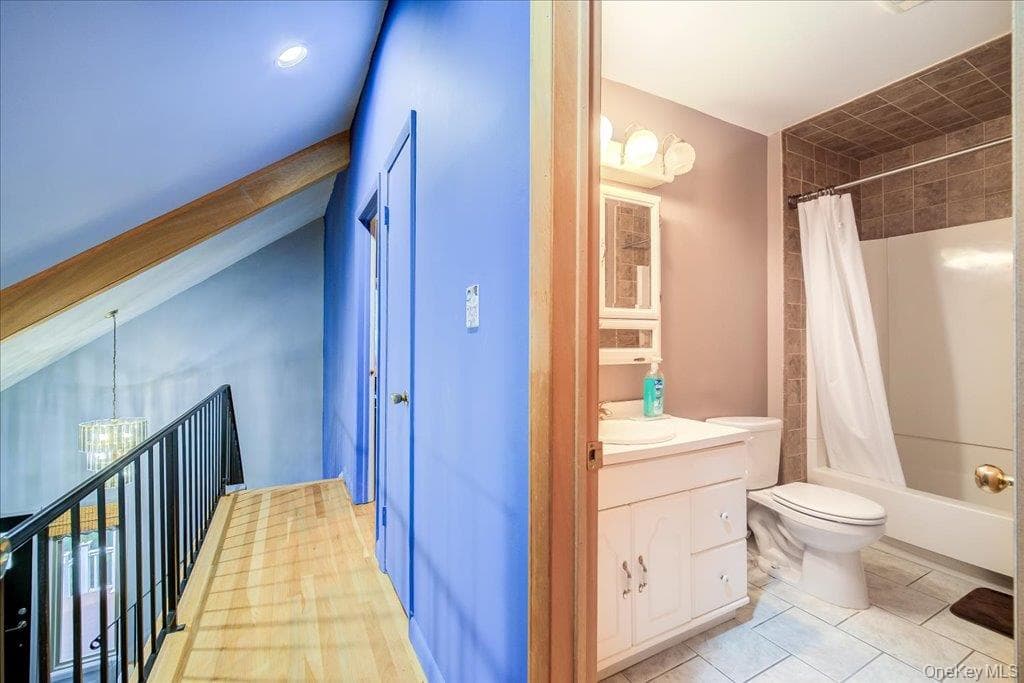 142 N Emerald Drive thumbnail 21