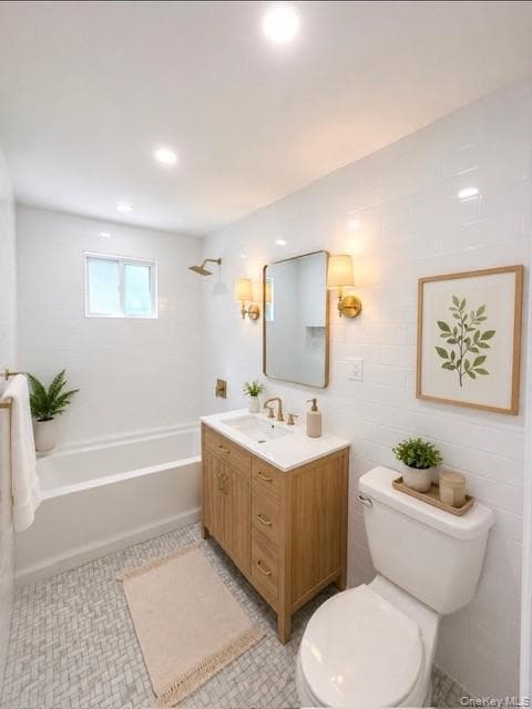 214 E 38th Street thumbnail 22