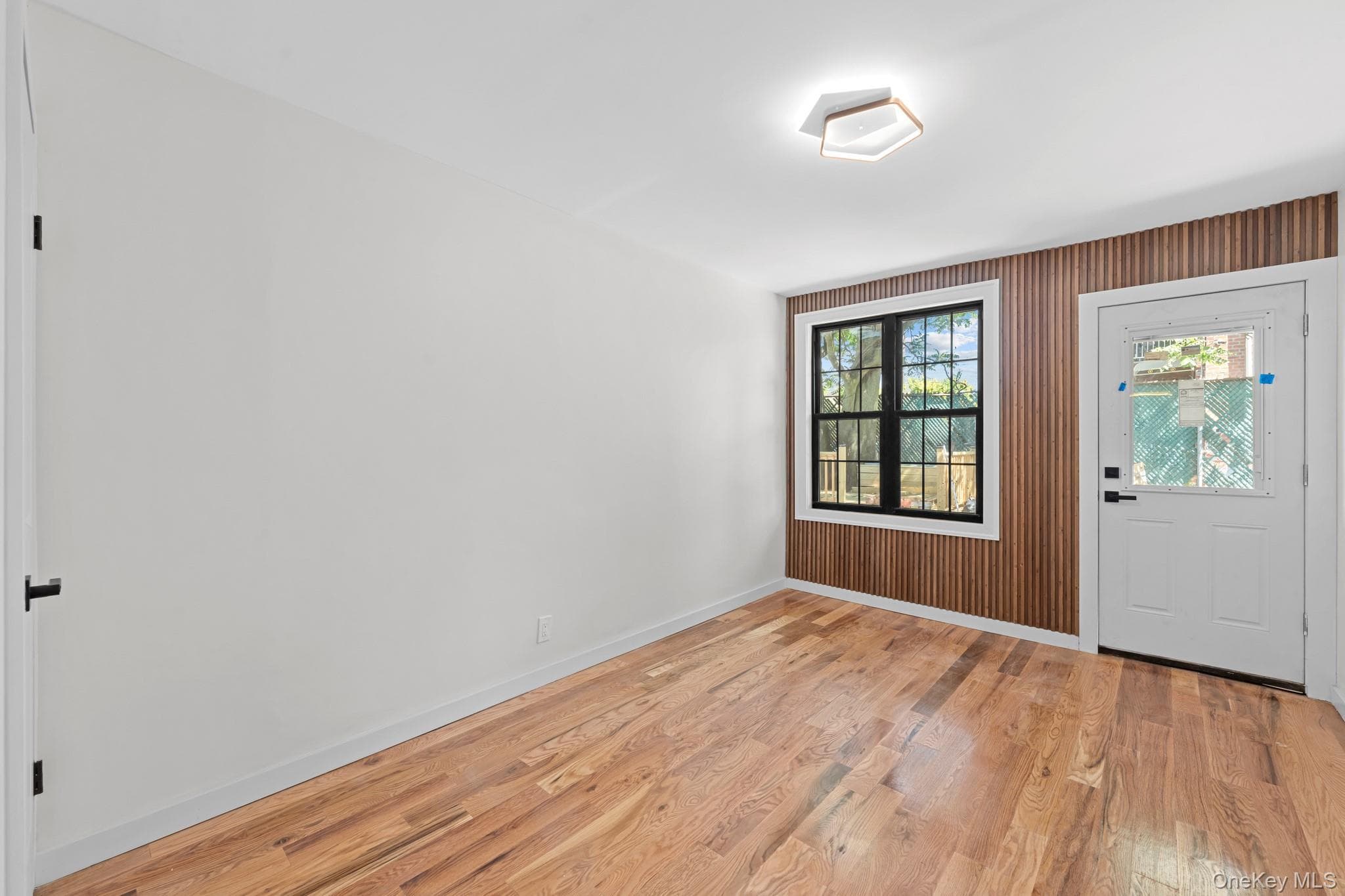 10224 Avenue K thumbnail 12