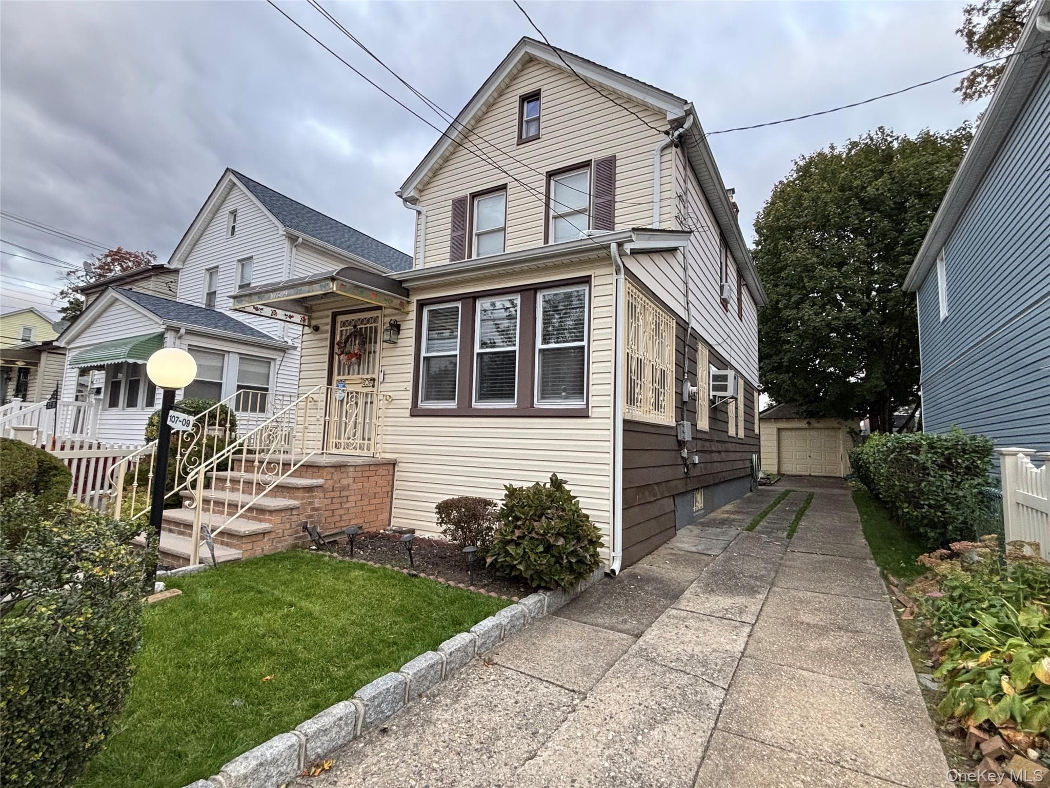 107-09 221st Street thumbnail 4