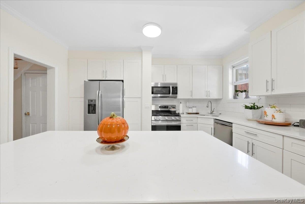 3309 Hone Avenue thumbnail 12