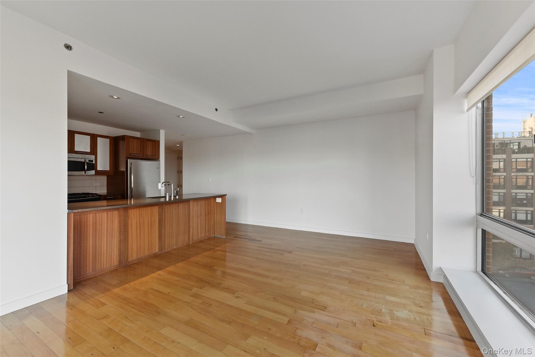 460 W 236th Street Unit: 6A thumbnail 5