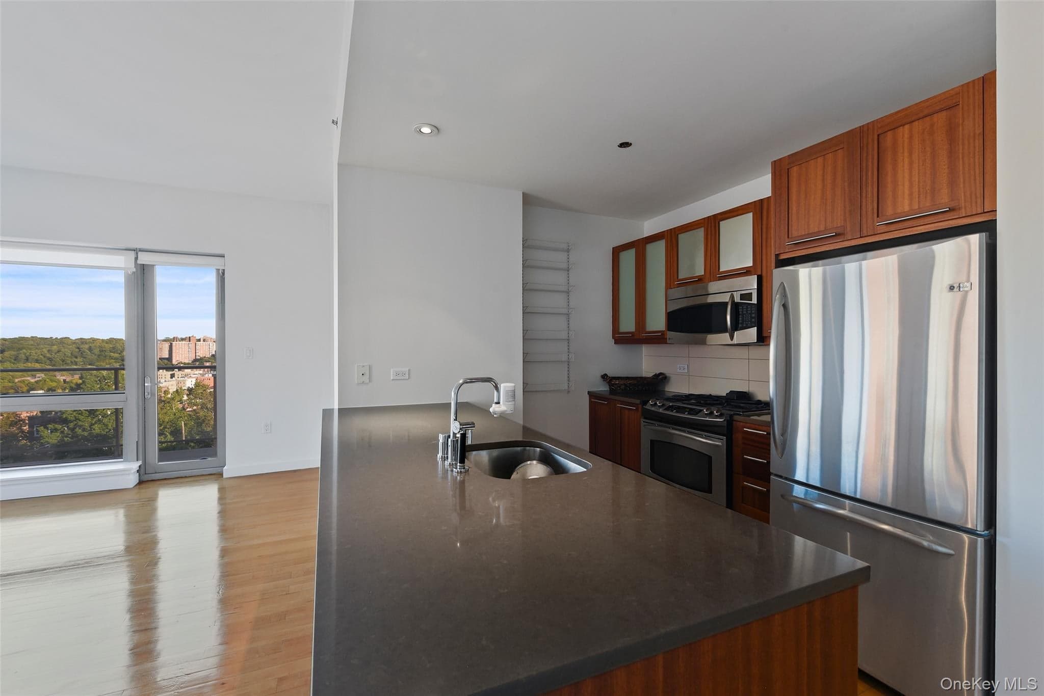 460 W 236th Street Unit: 6A thumbnail 7