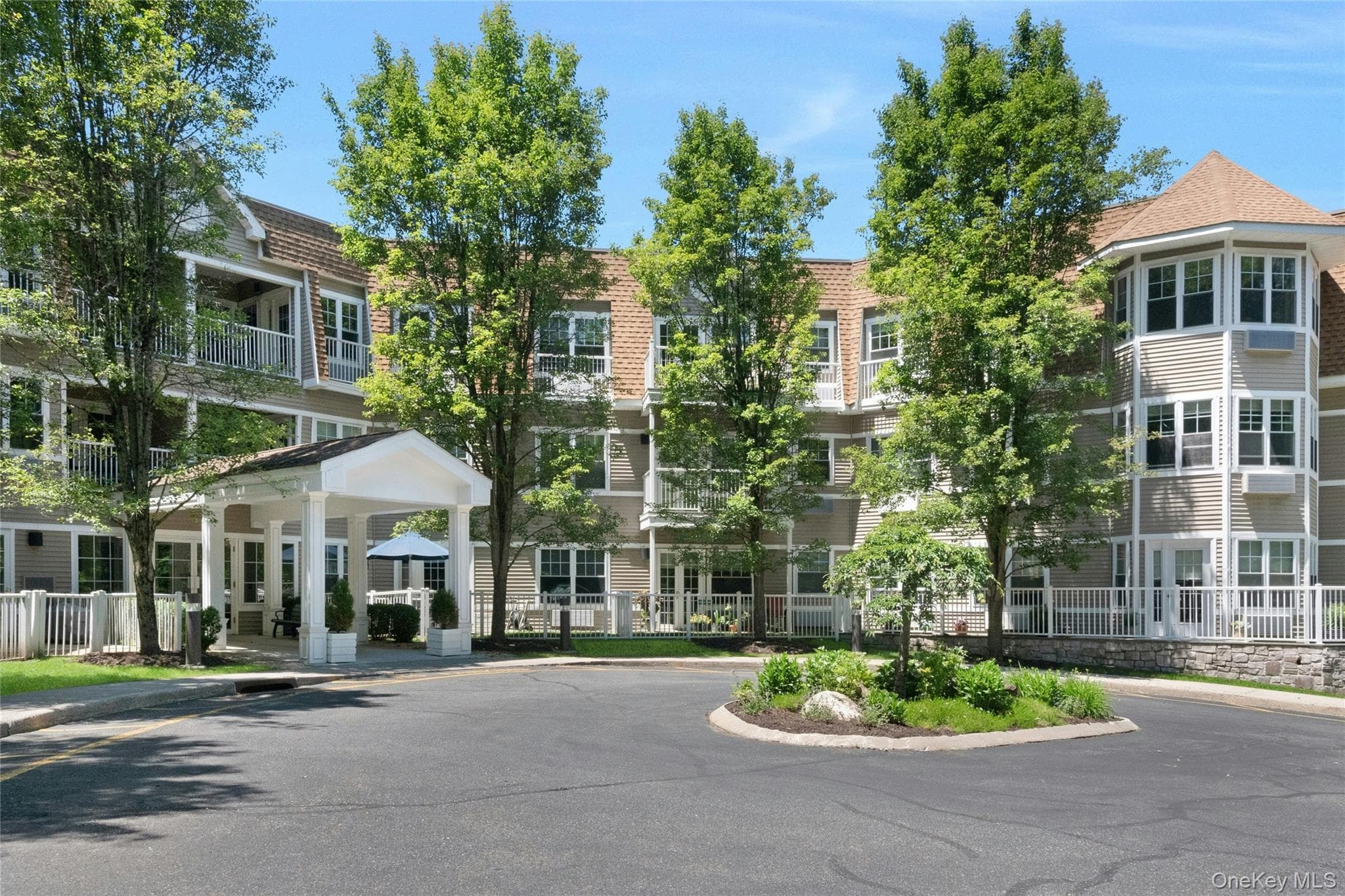 314 Sutton Drive Unit: 314 thumbnail 2