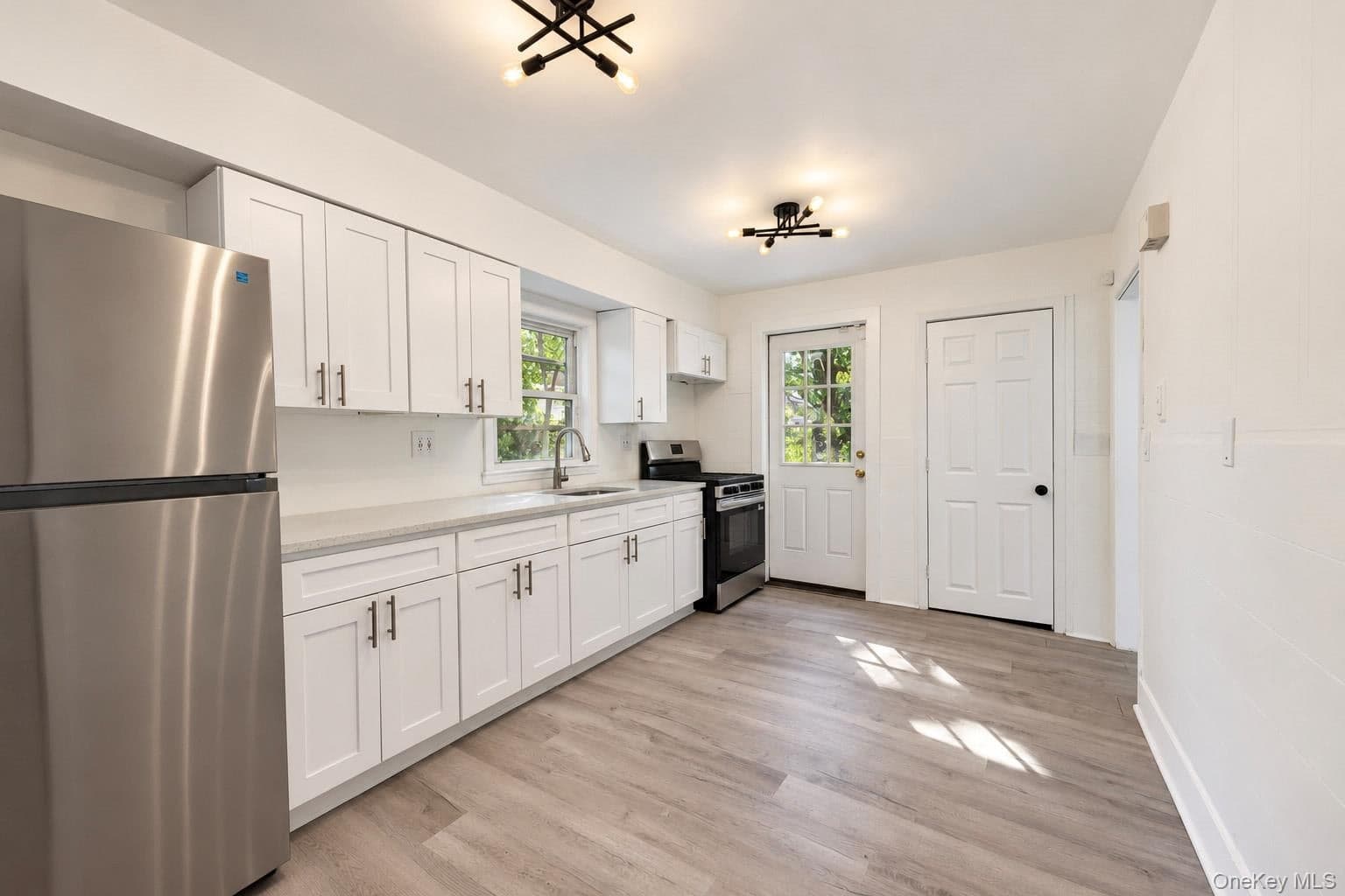 125 Caryl Avenue thumbnail 9