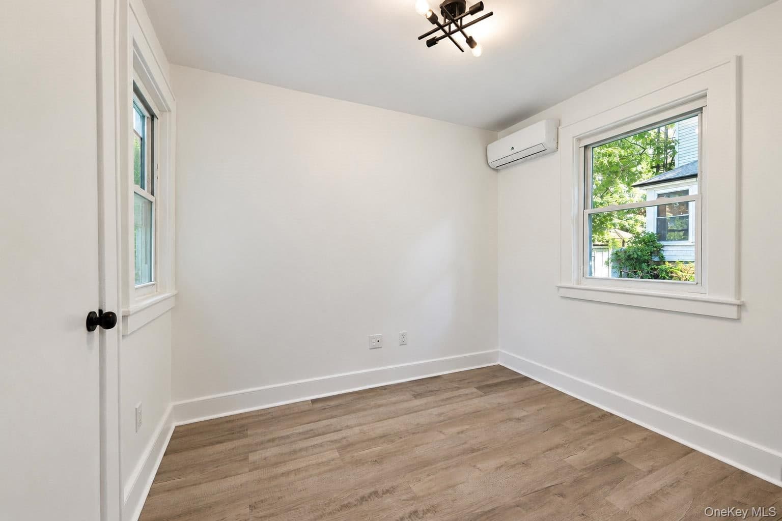 125 Caryl Avenue thumbnail 14