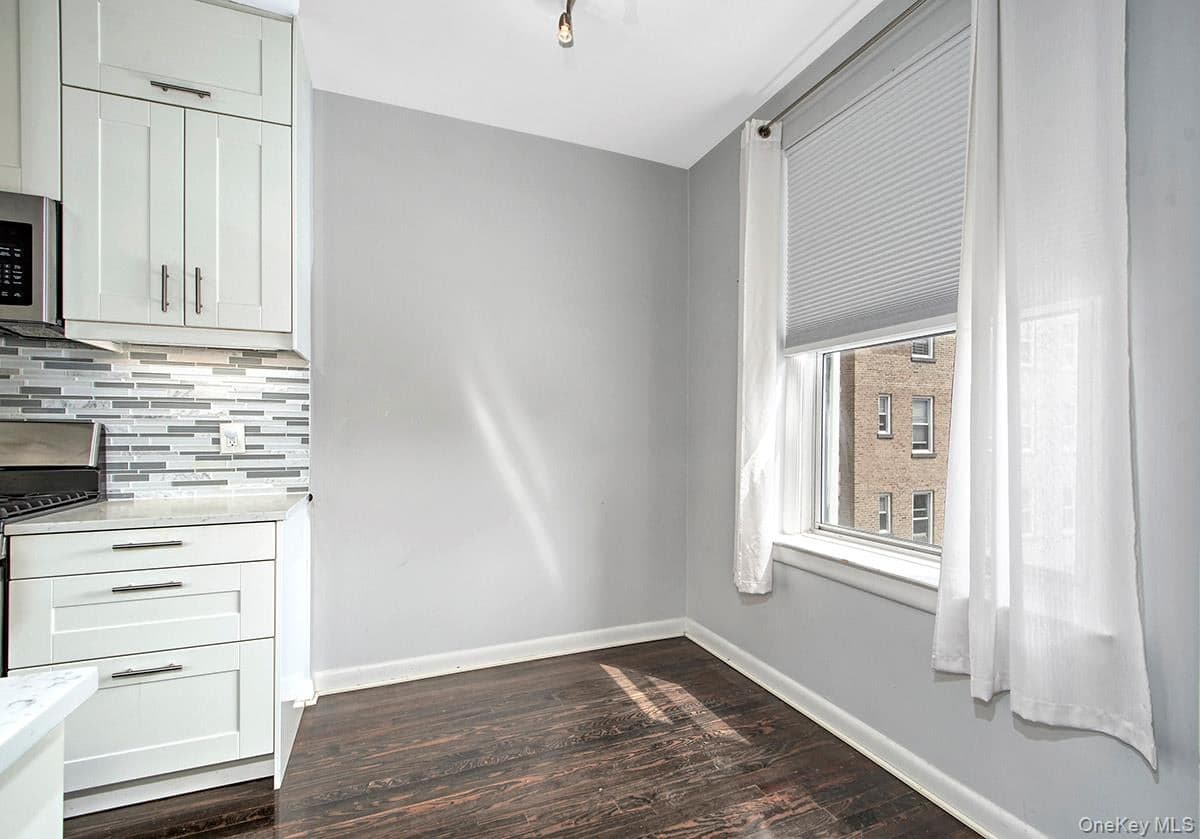 472 Gramatan Avenue Unit: DD3 thumbnail 6