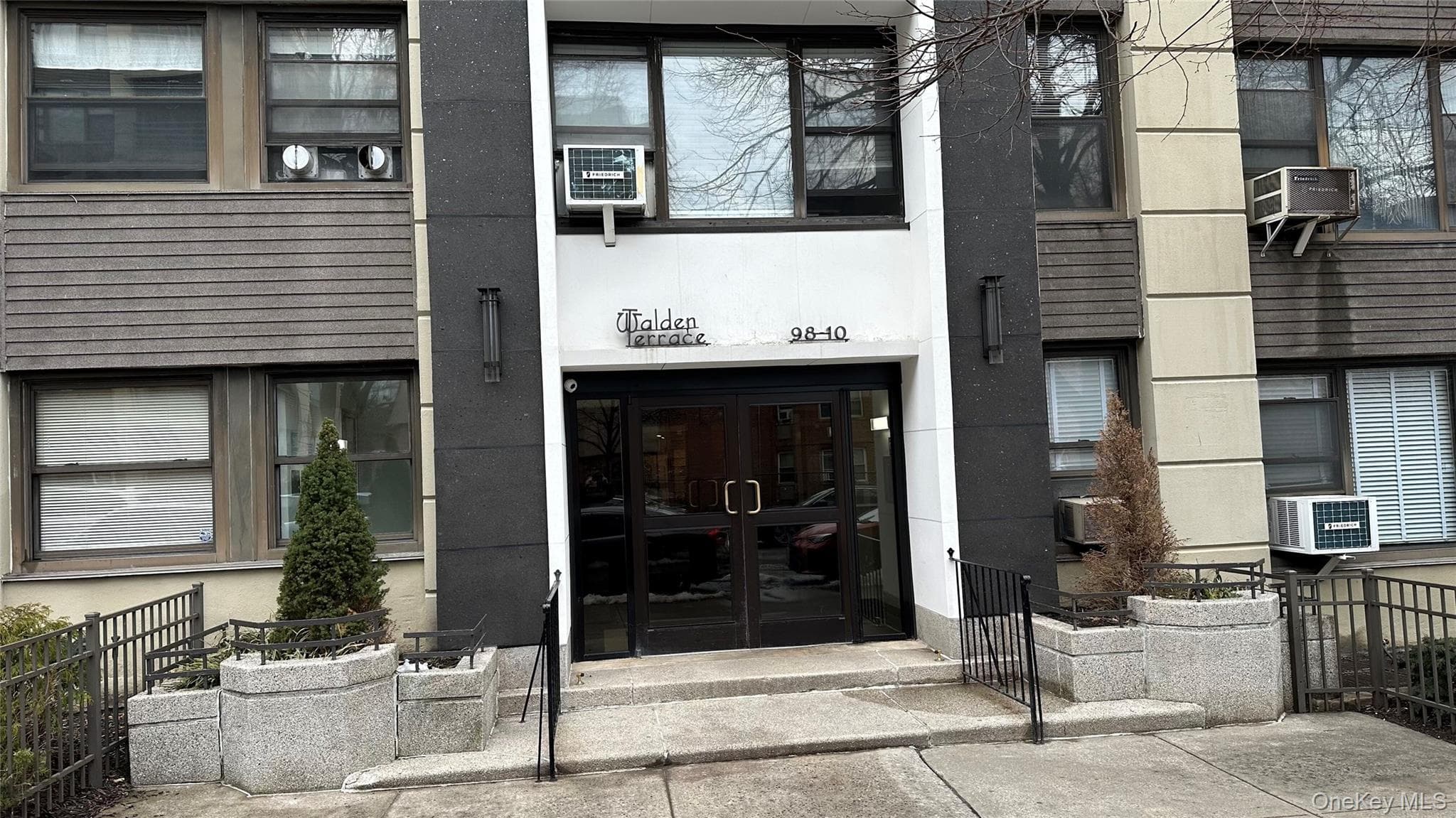 98-10 64th Avenue Ave Unit: 3J, Rego Park