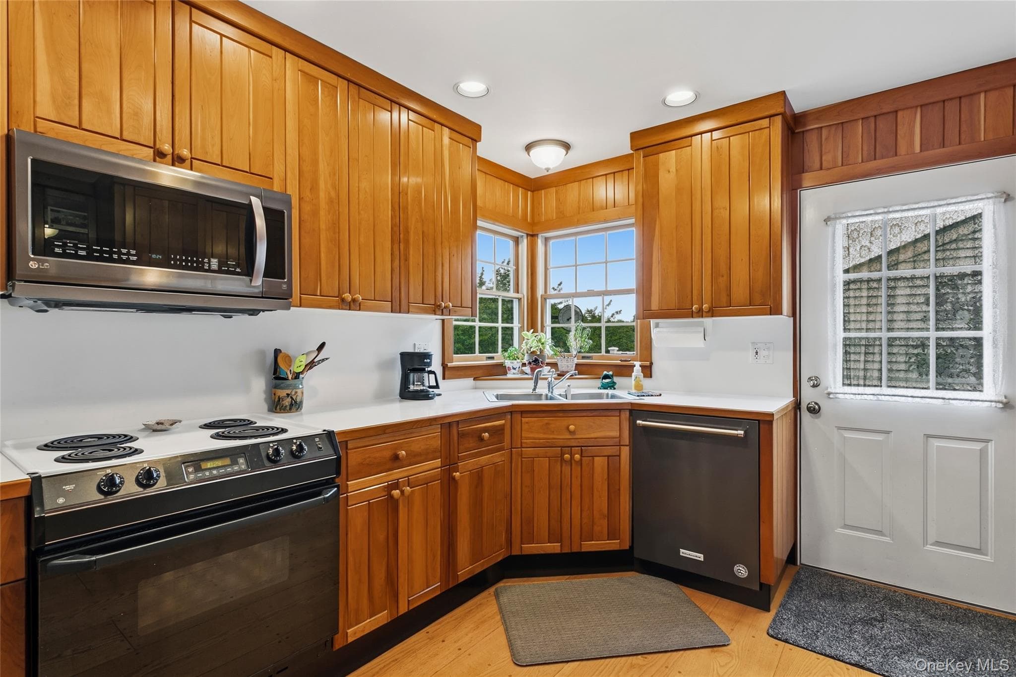 60 Livingston Avenue thumbnail 11