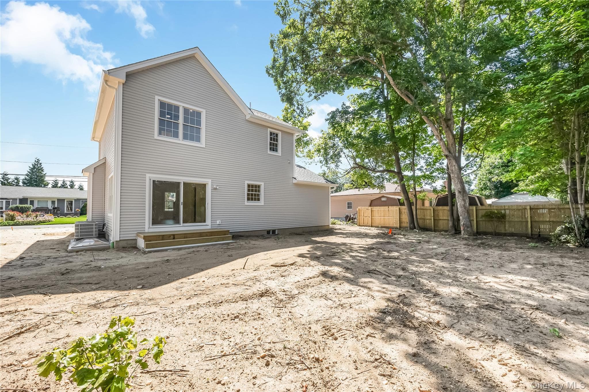 510 Bayport Avenue thumbnail 34