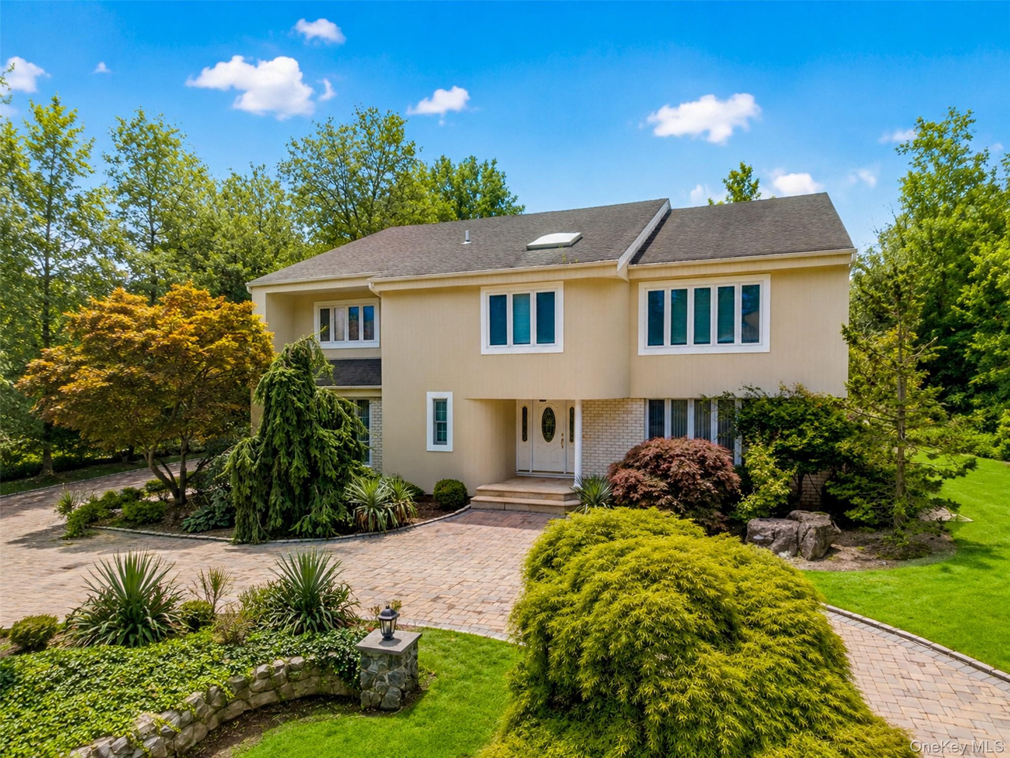 40 Bristol Drive thumbnail 2