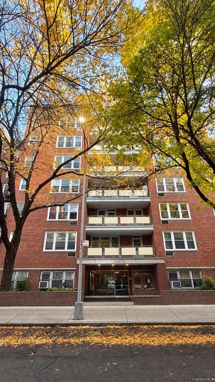 144-70 41st Avenue Unit: 6E, Flushing