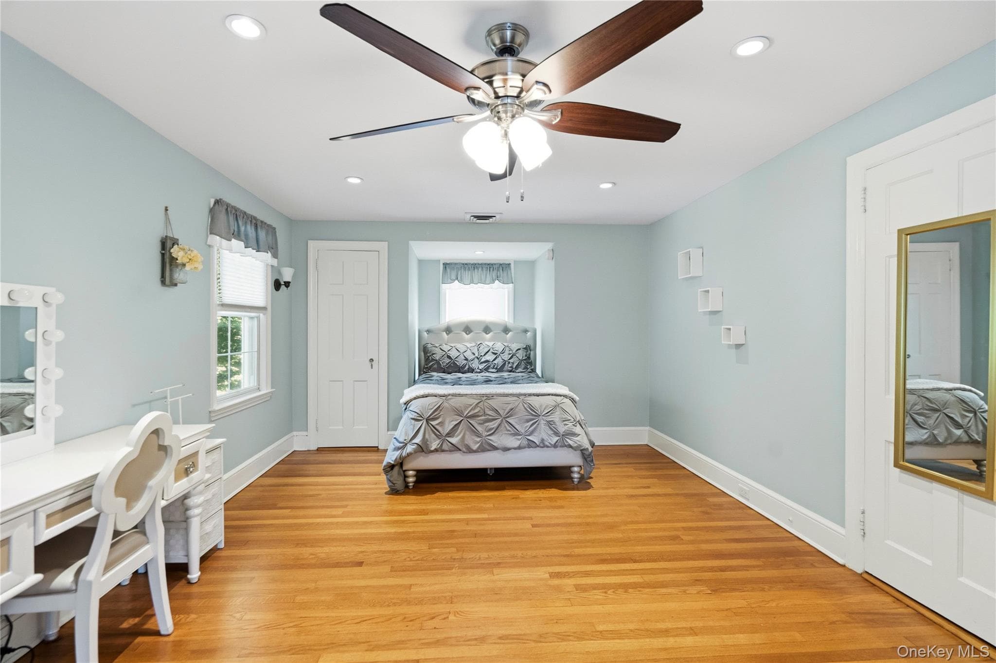 22 Nassau Boulevard thumbnail 35