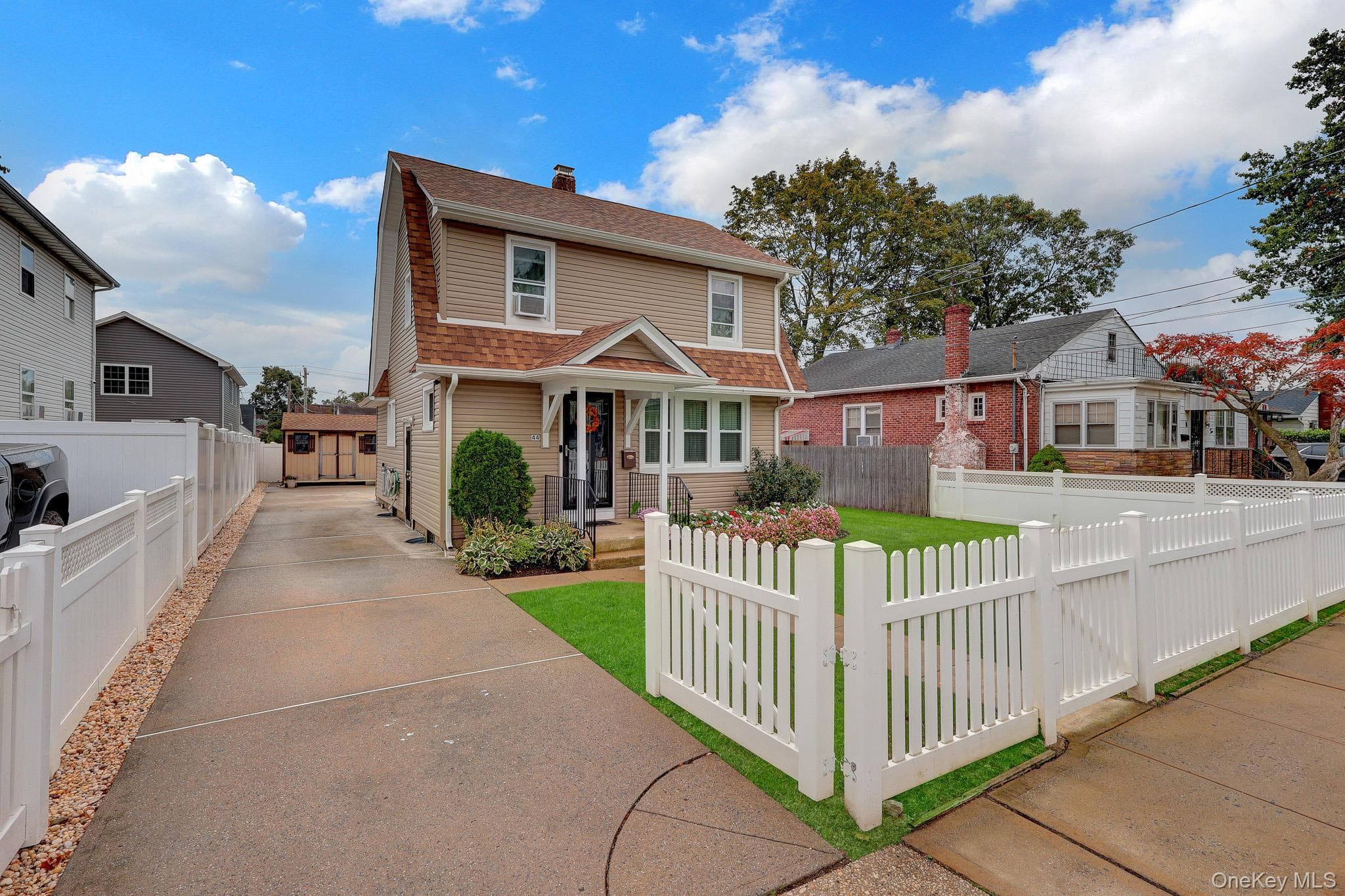 44 Brooks Avenue thumbnail 3