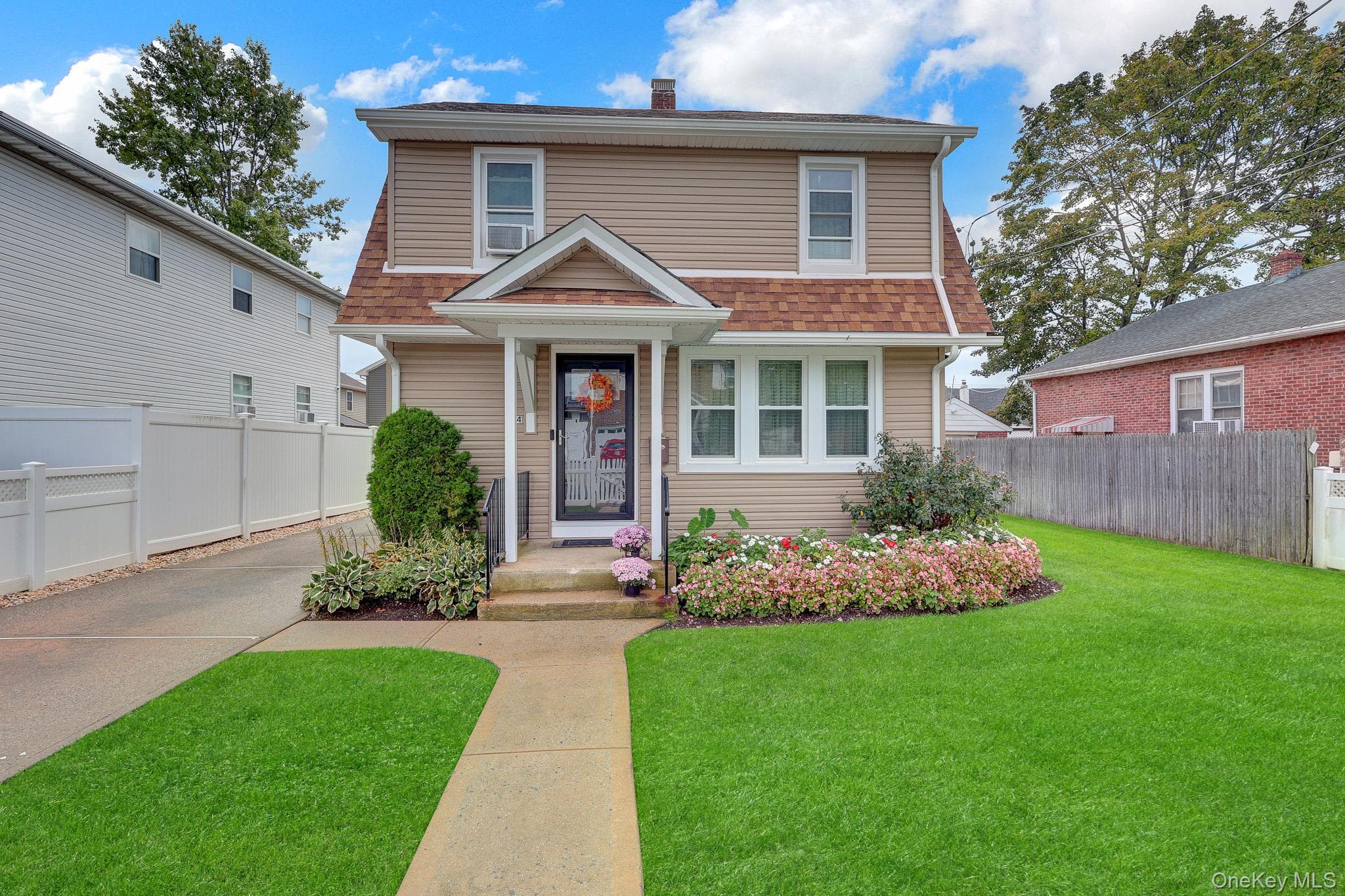 44 Brooks Avenue photo 1