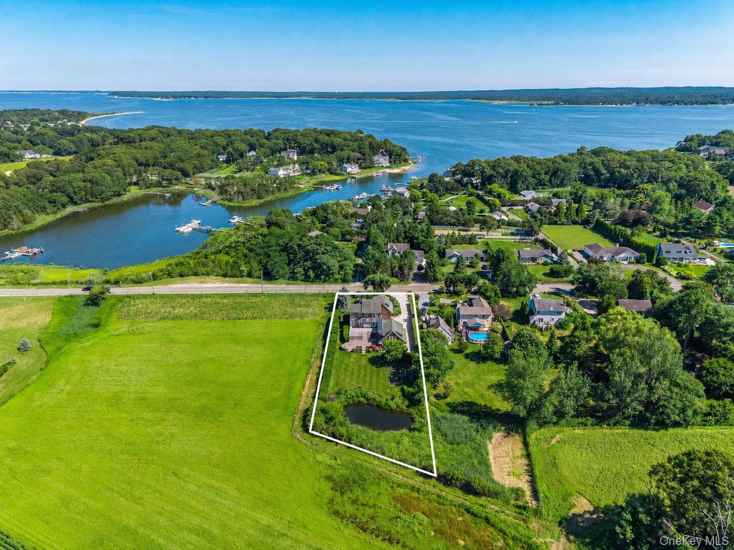 118 Peconic Bay Boulevard thumbnail 43