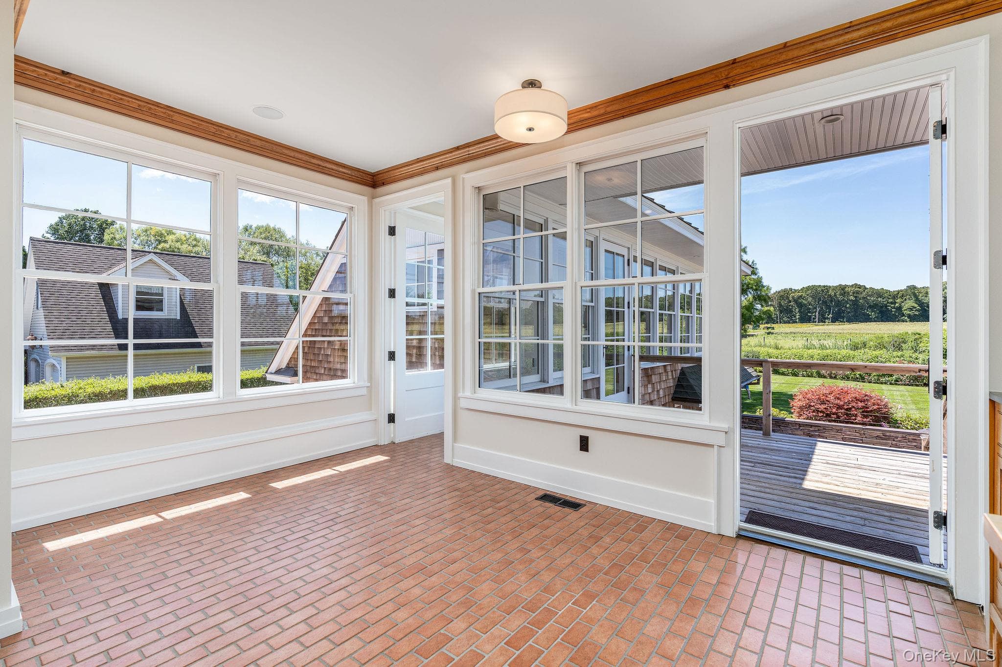 118 Peconic Bay Boulevard thumbnail 12
