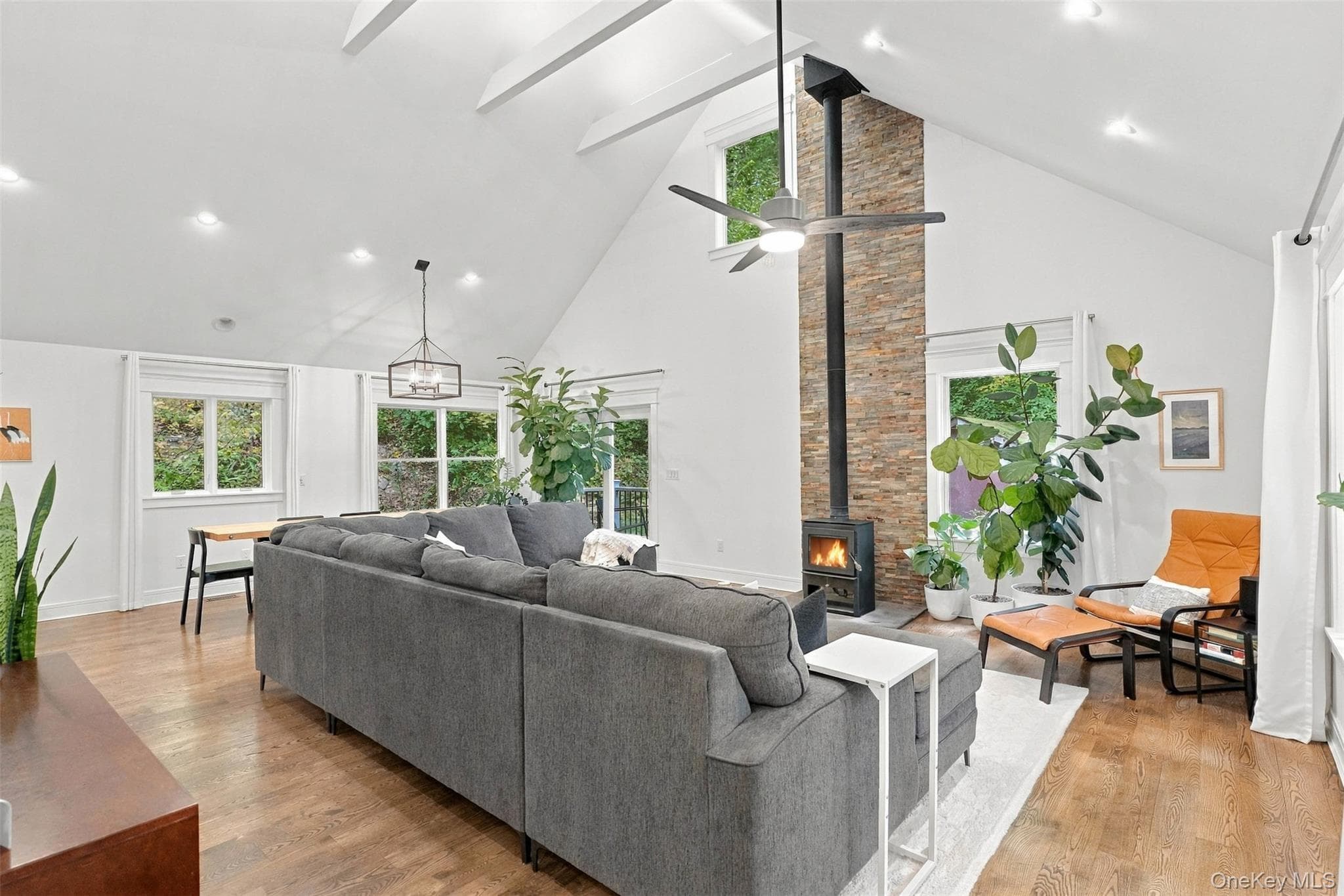 225 Hull Avenue thumbnail 2