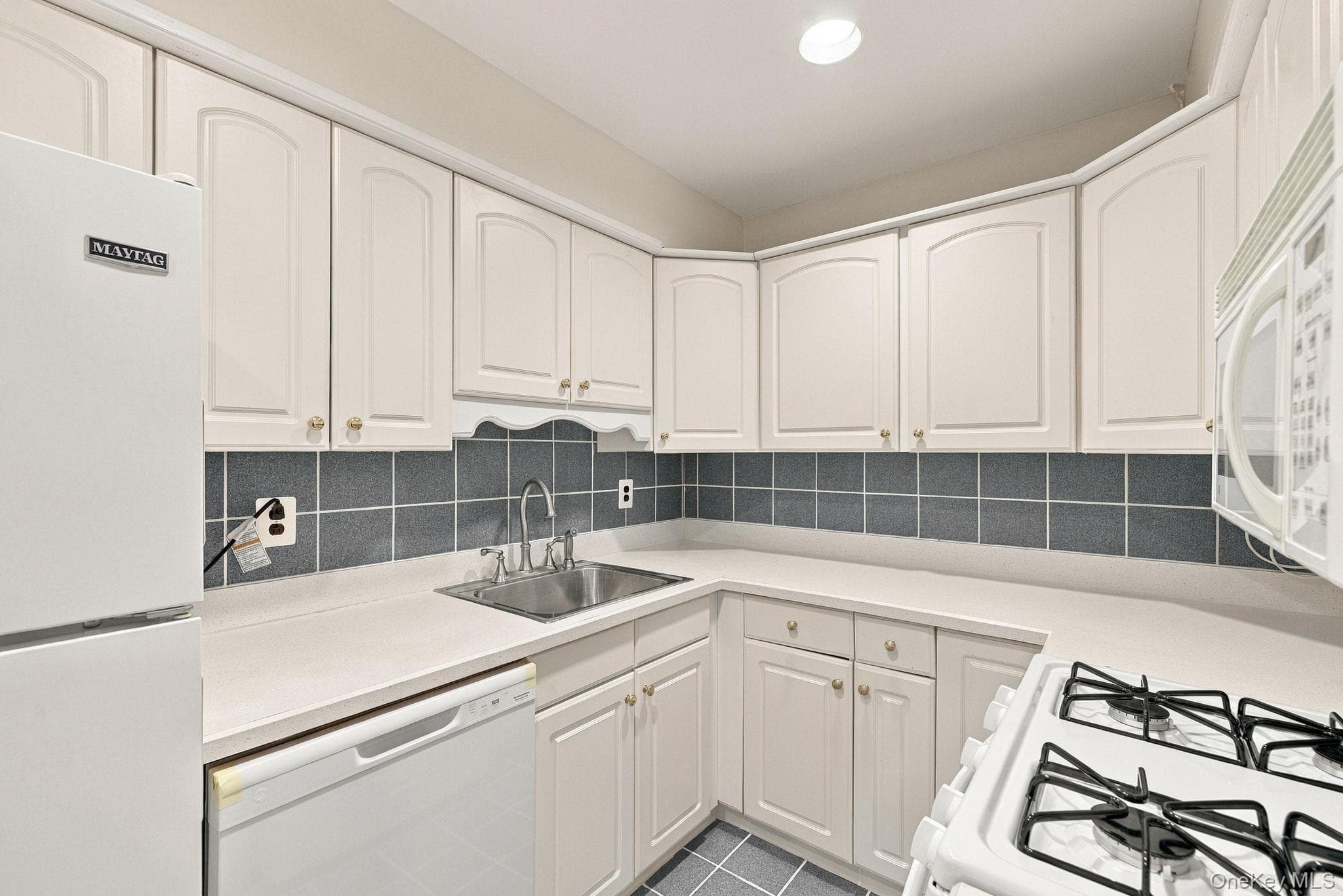 82 Demarest Avenue Unit: 24 thumbnail 9