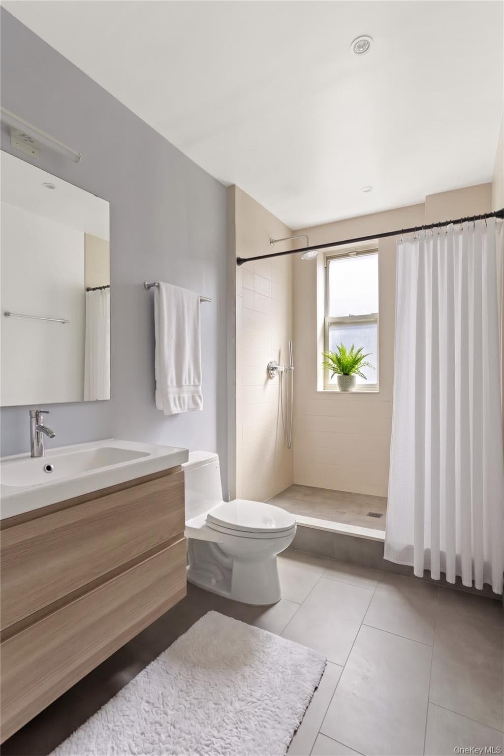 45-08 40th St Unit: C44 thumbnail 4