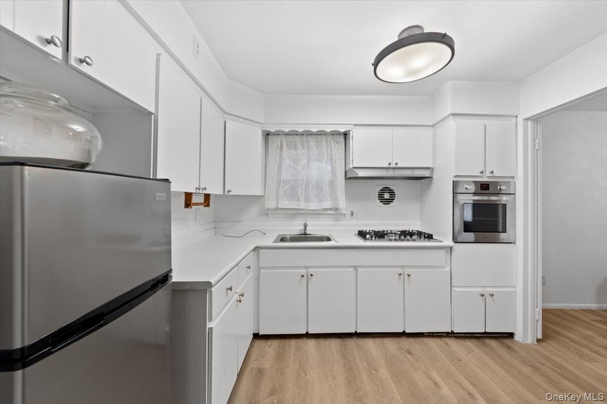 5824 Fieldston Road photo 1
