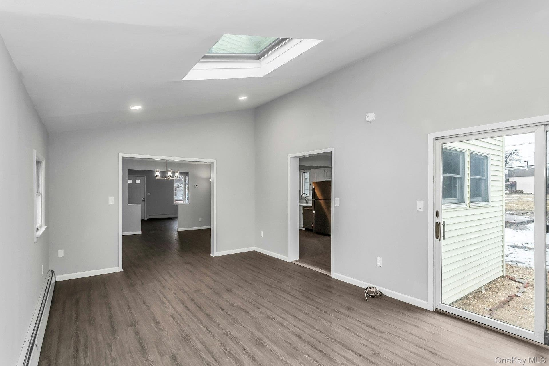 11 Merton Avenue thumbnail 16