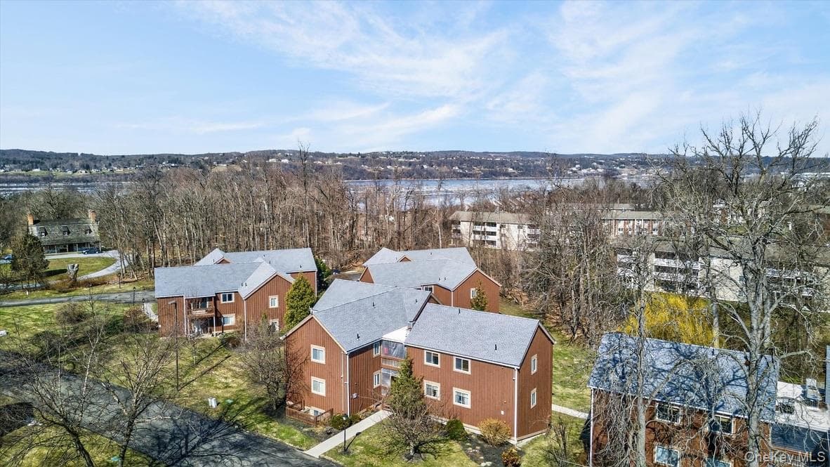 135 Sterling Street Unit: 135 thumbnail 3