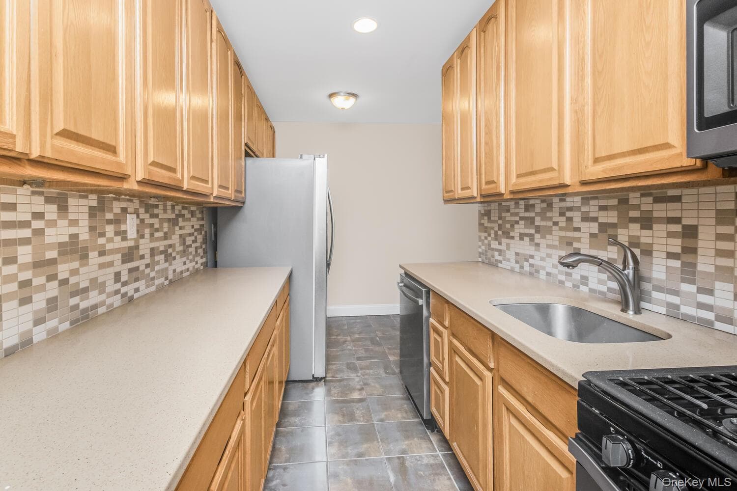 3840 Greystone Ave Unit: 1K thumbnail 2